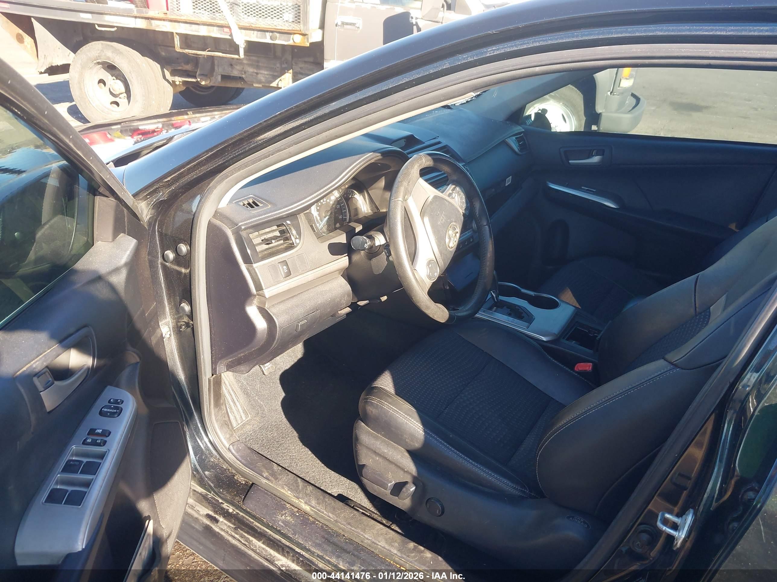 TOYOTA CAMRY image 5