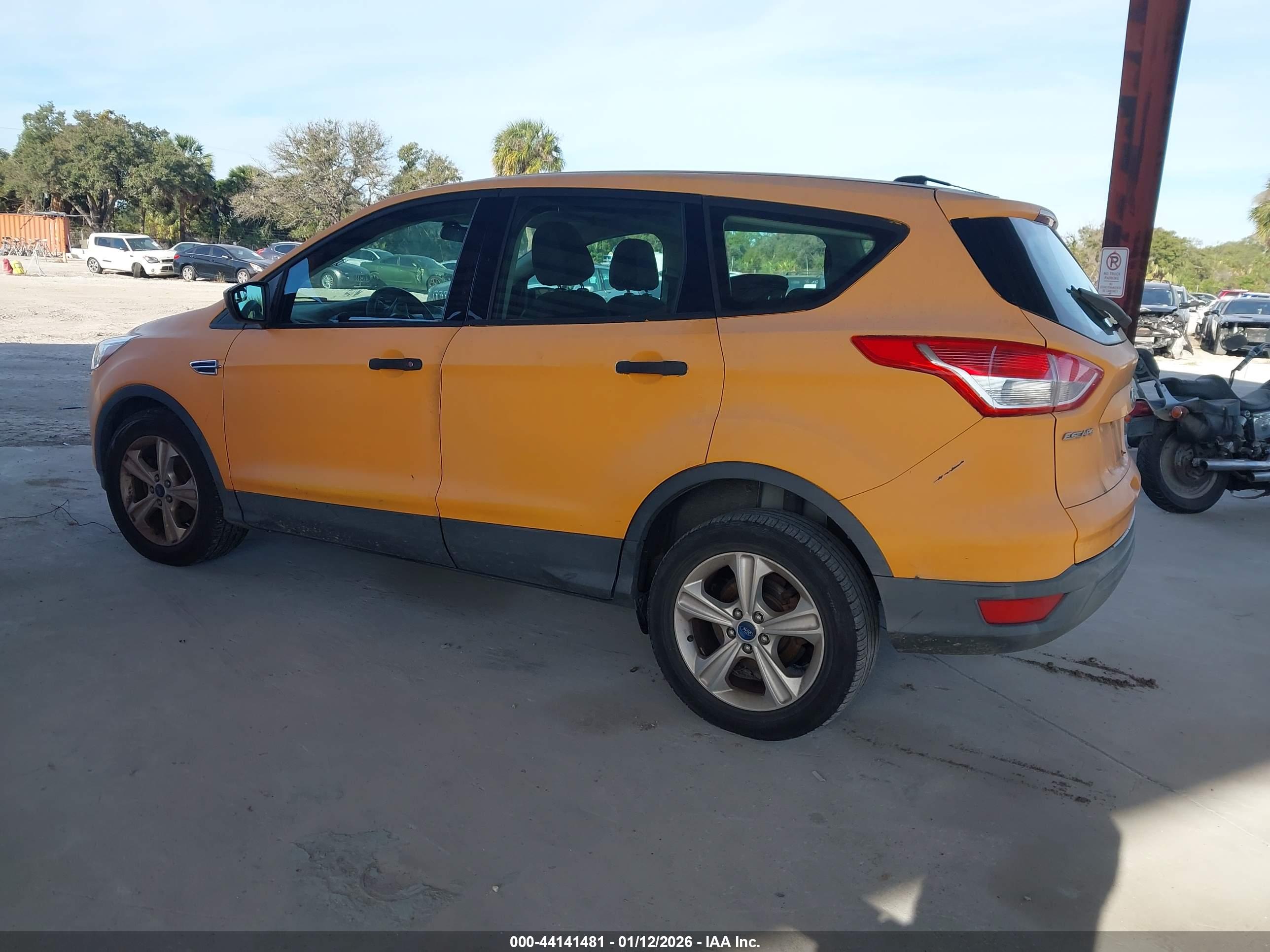 FORD ESCAPE image 3