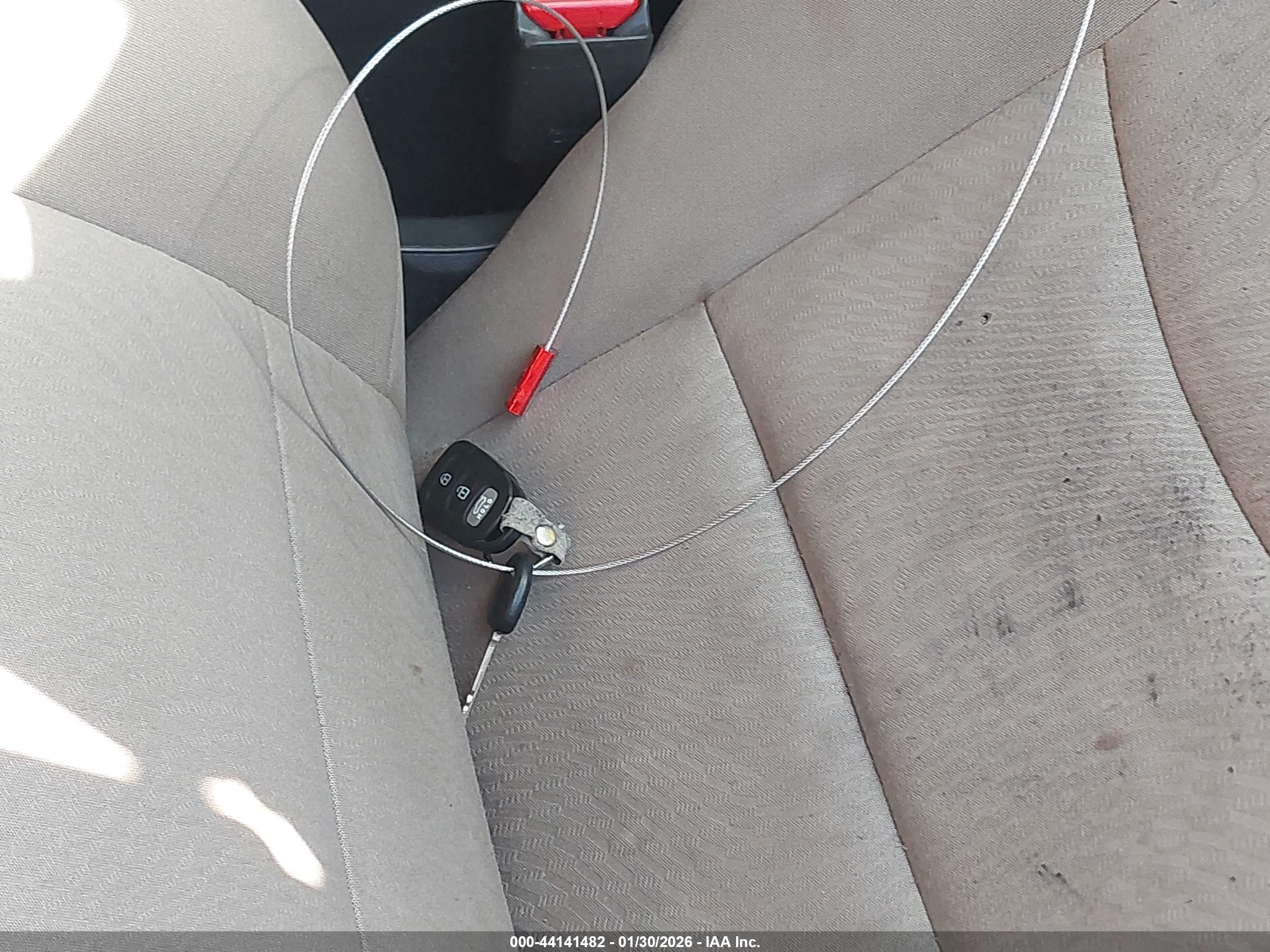 HYUNDAI ELANTRA image 11