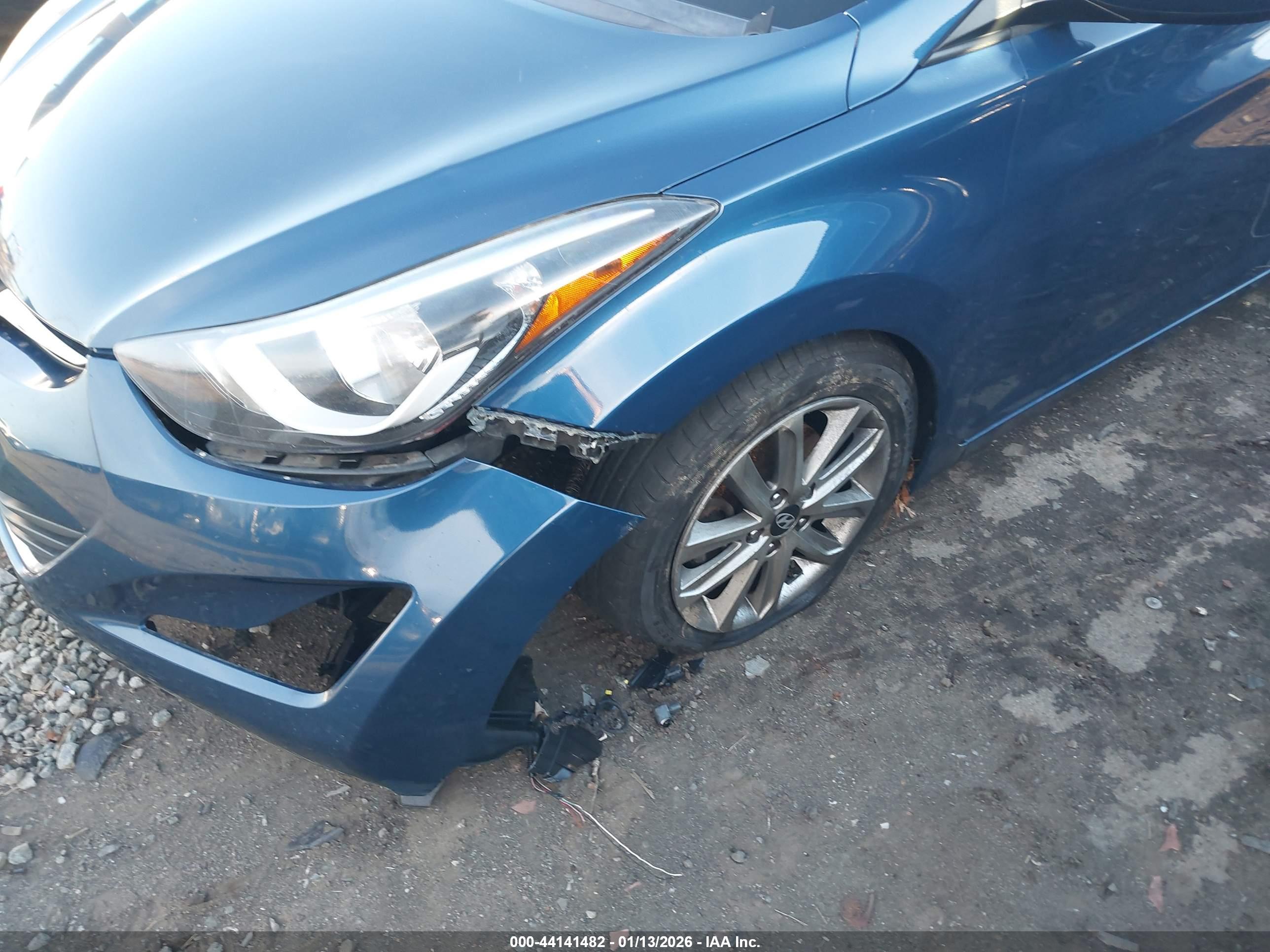 HYUNDAI ELANTRA image 6