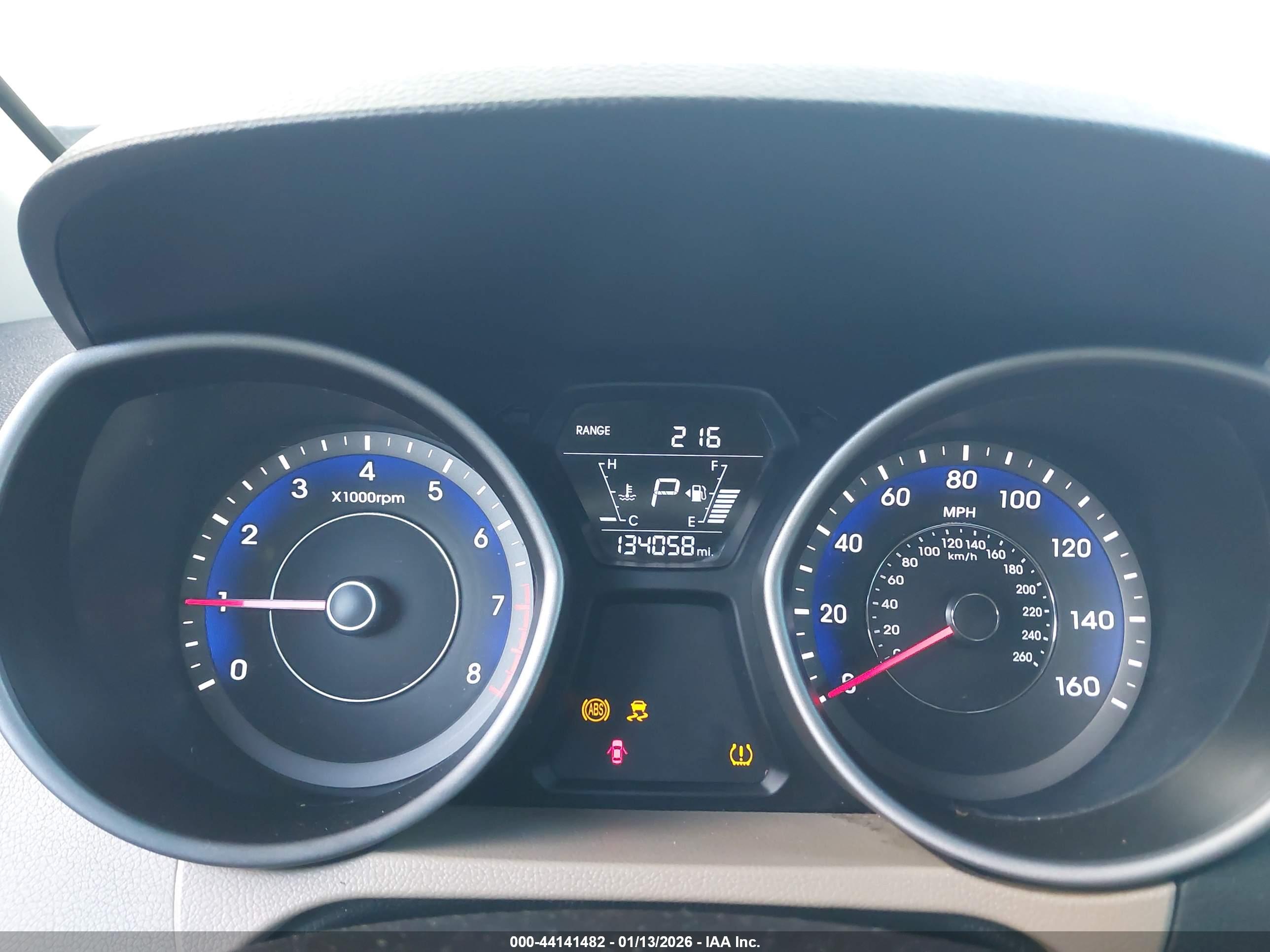 HYUNDAI ELANTRA image 7