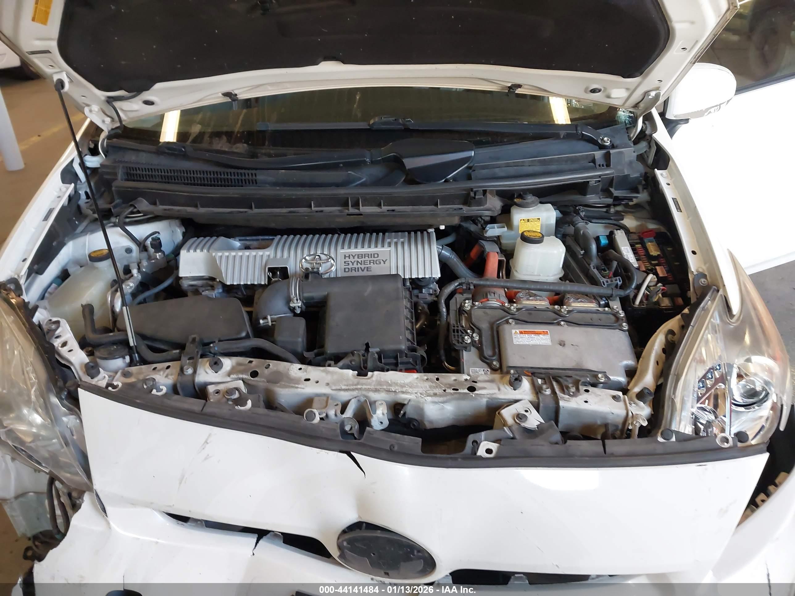 TOYOTA PRIUS image 10