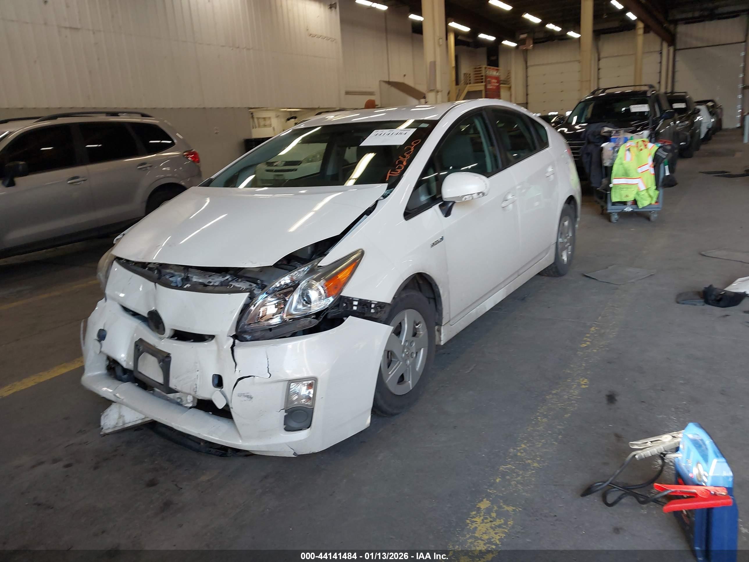 TOYOTA PRIUS image 2