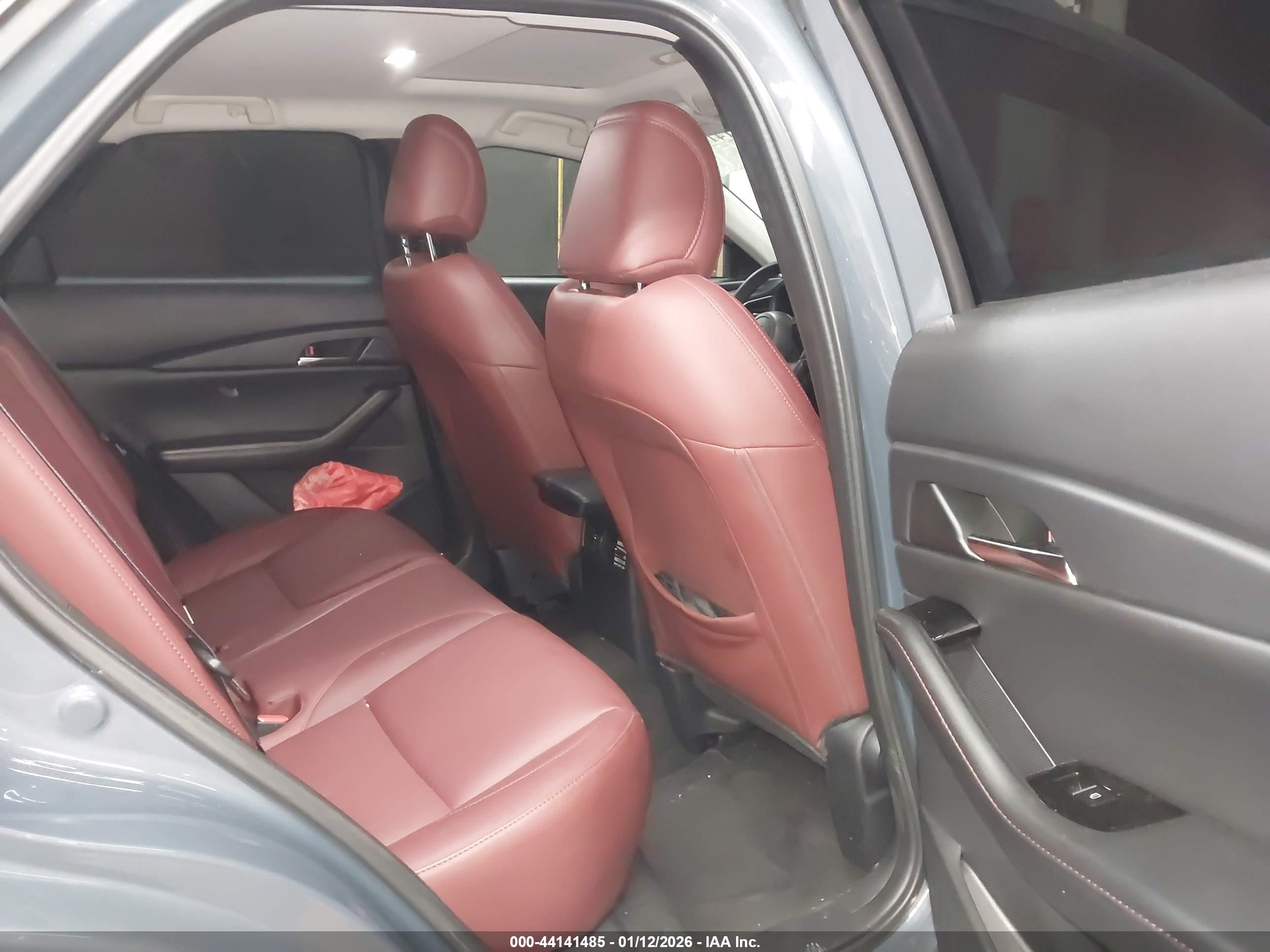 MAZDA CX-30 image 8