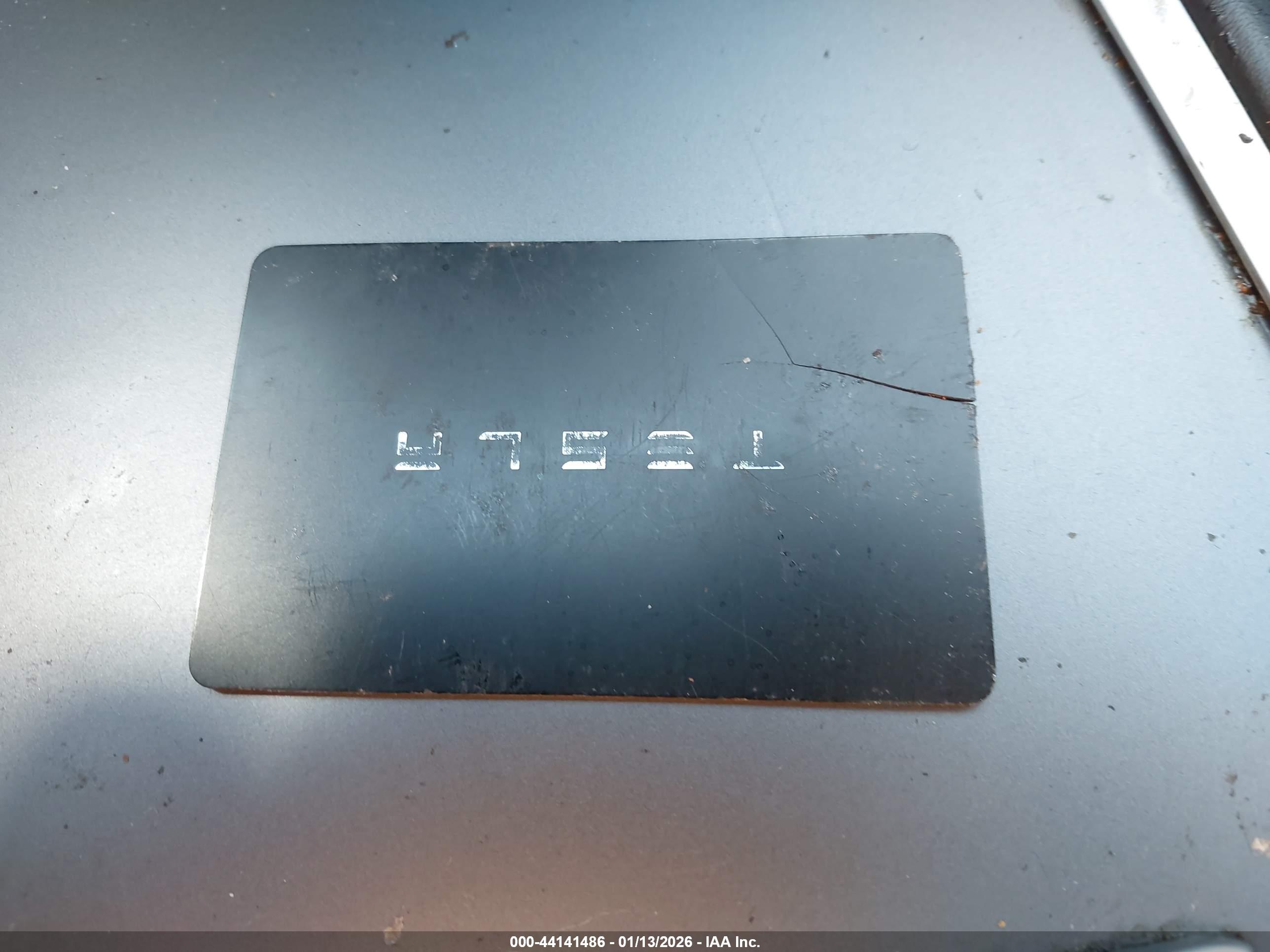 TESLA MODEL image 11