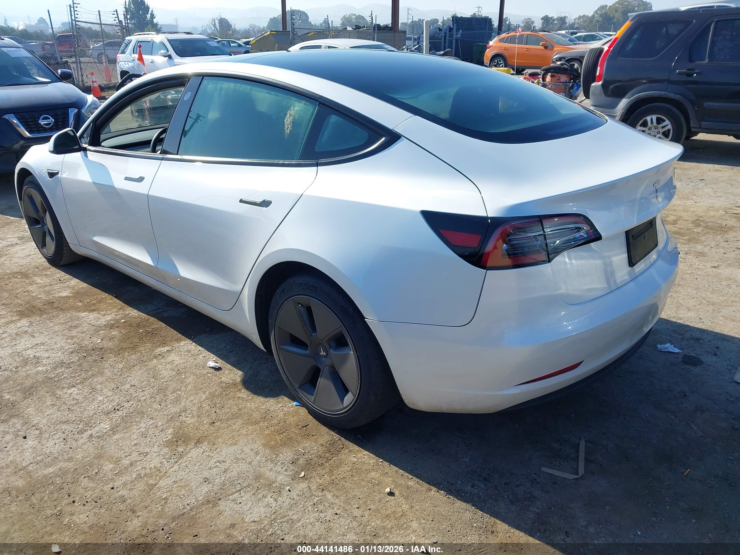 TESLA MODEL image 3