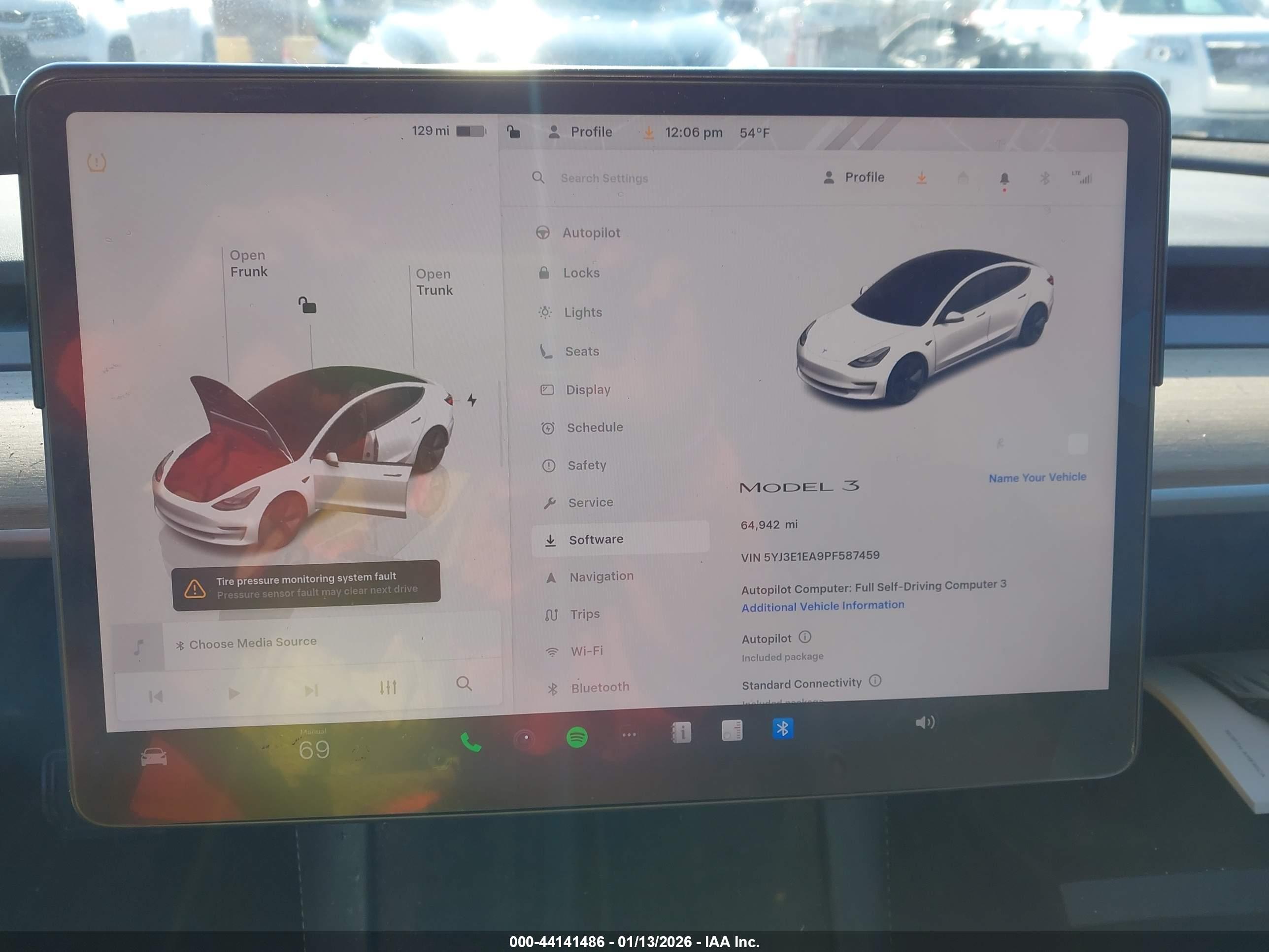 TESLA MODEL image 7