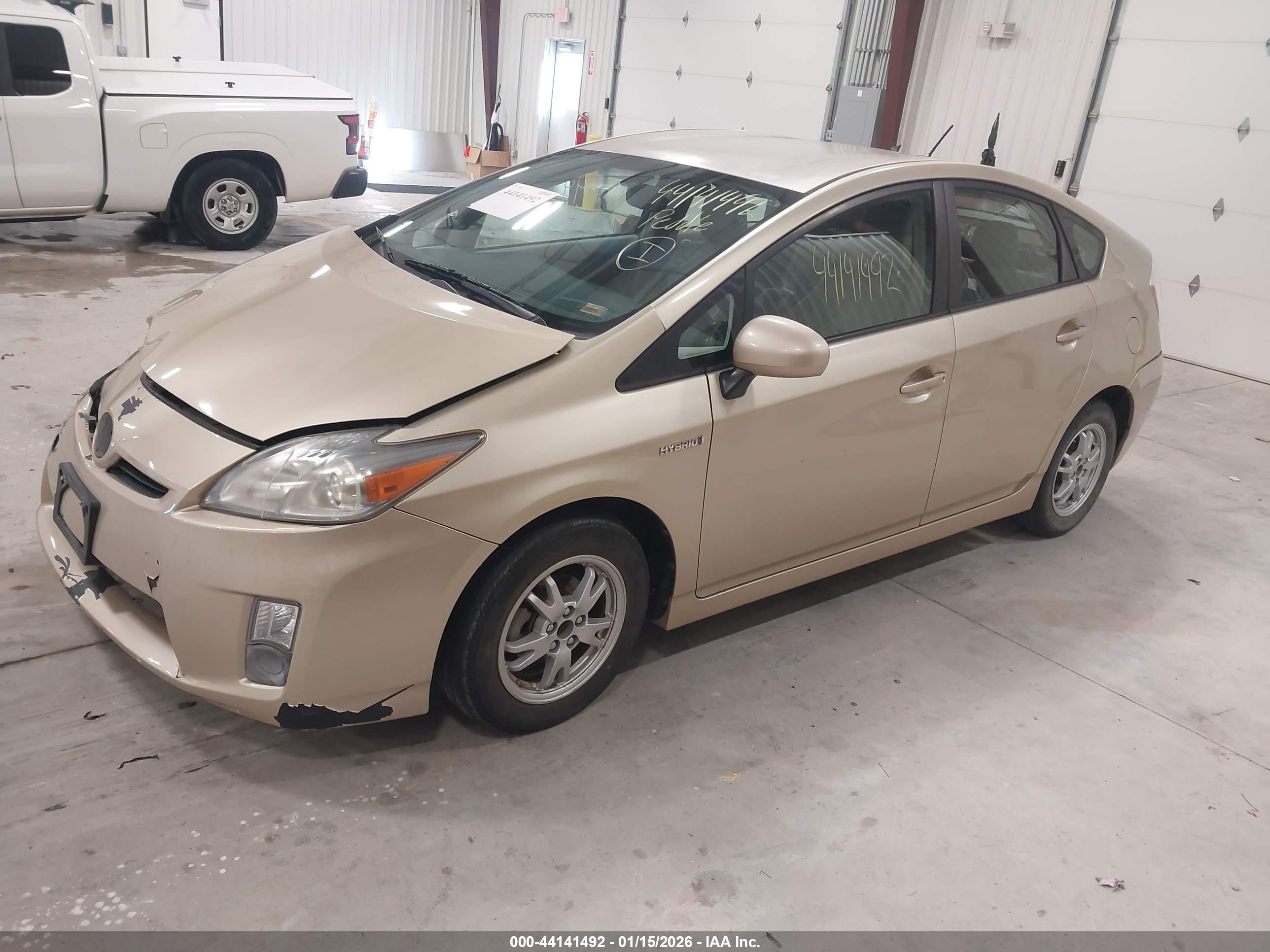 TOYOTA PRIUS image 2