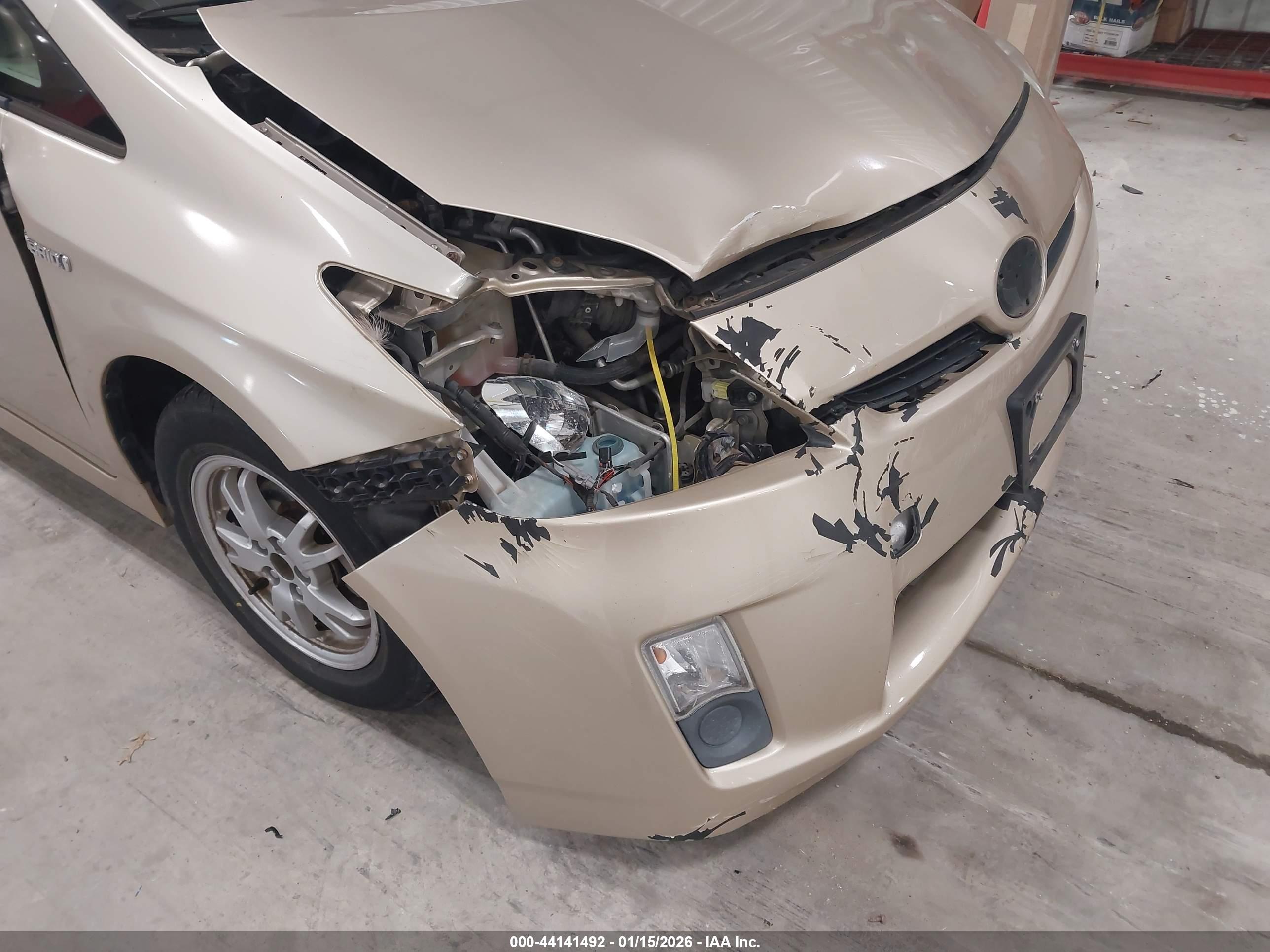 TOYOTA PRIUS image 6