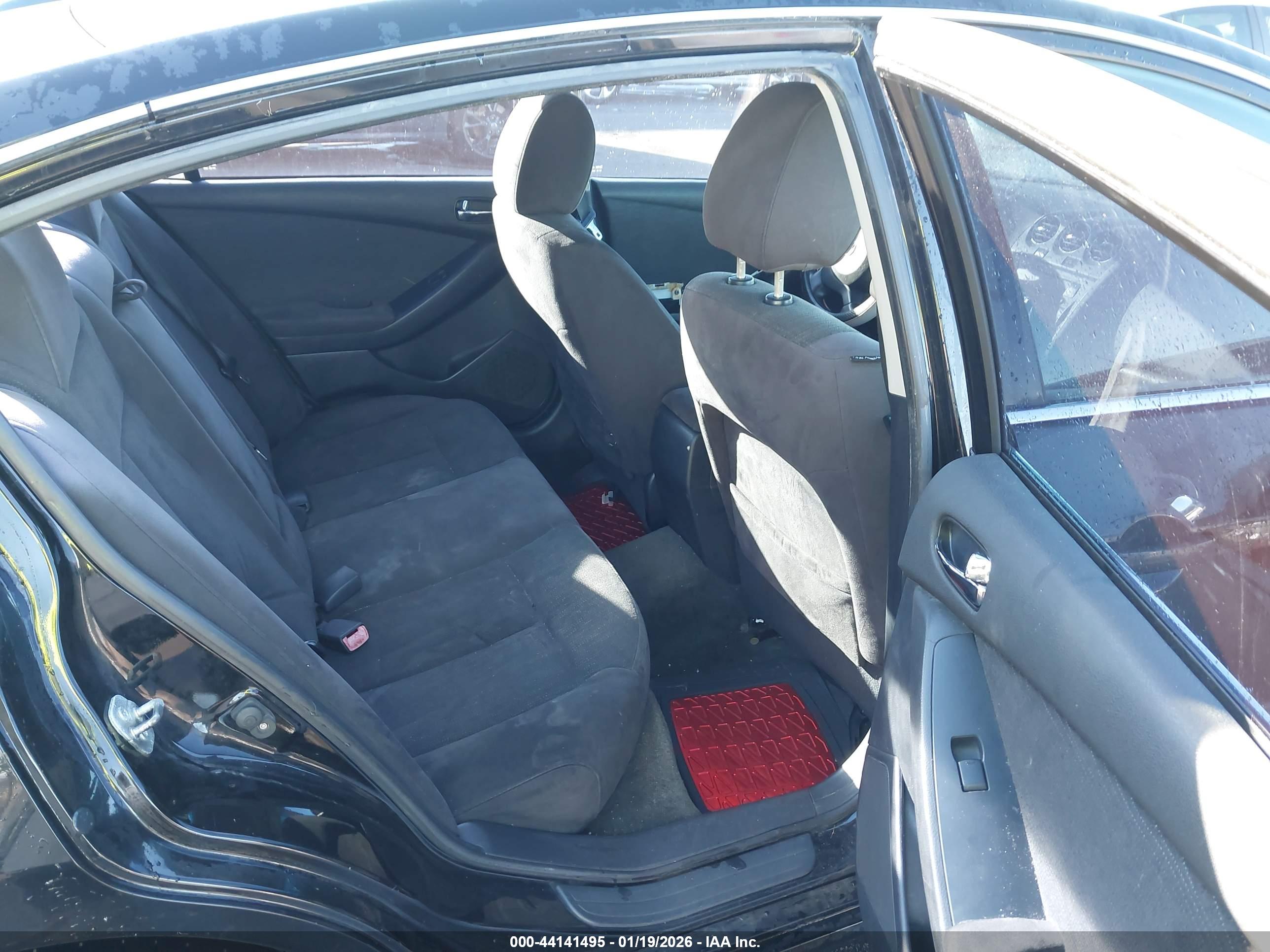 NISSAN ALTIMA image 8