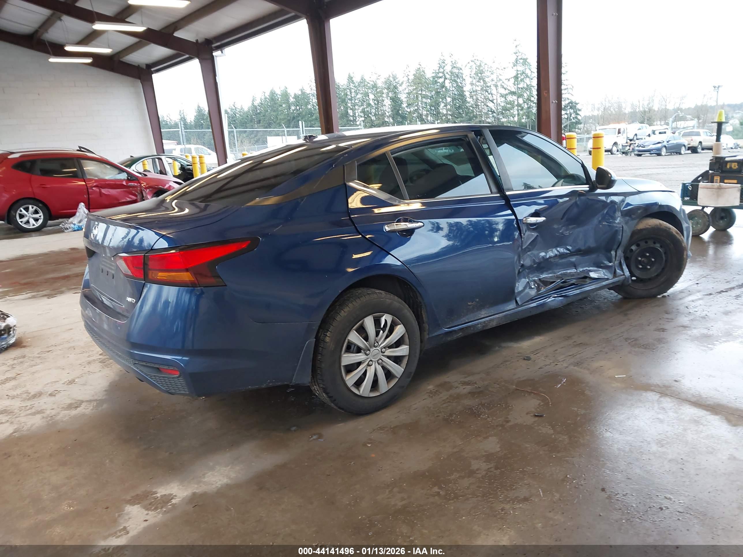 NISSAN ALTIMA image 4