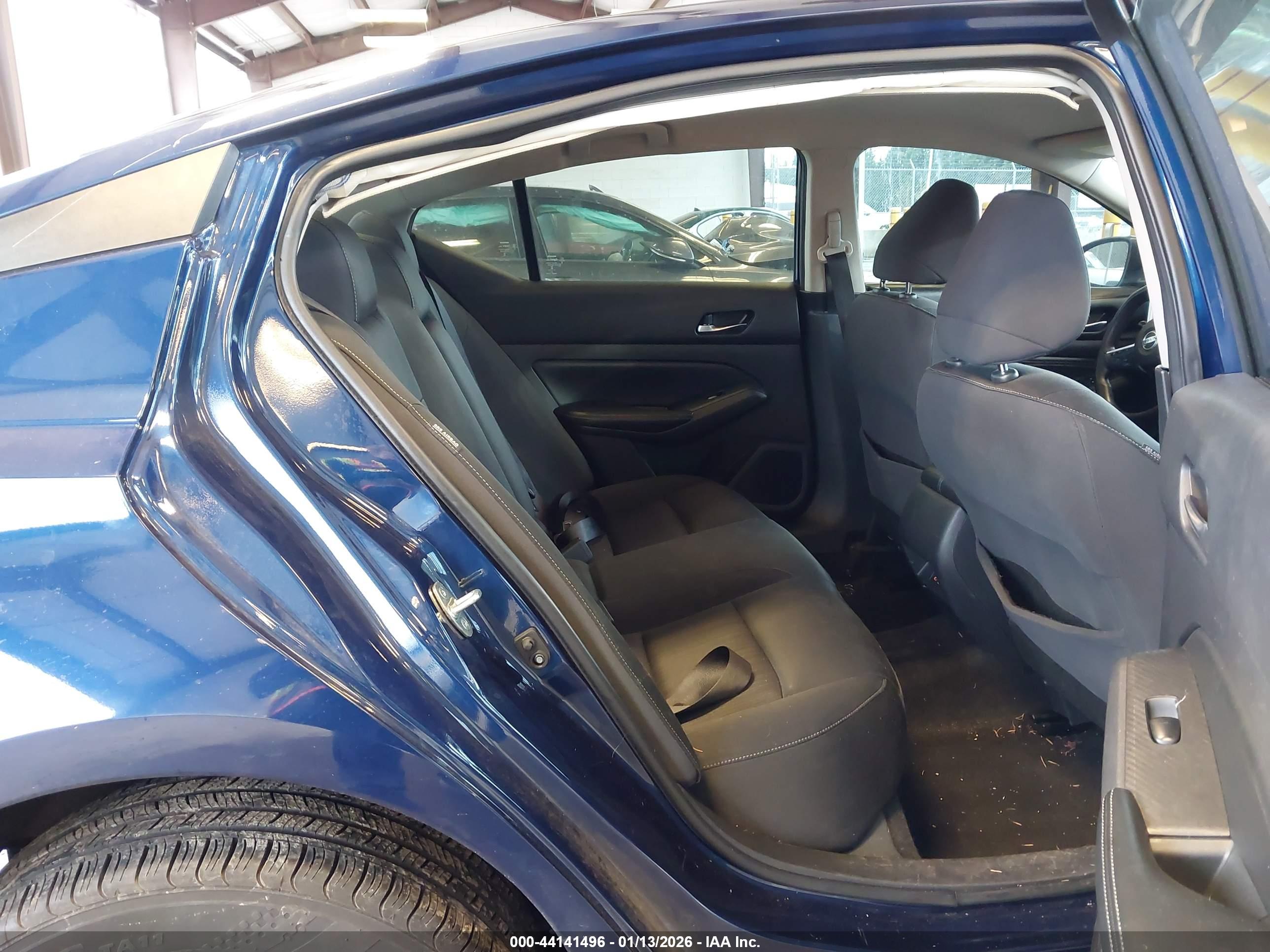 NISSAN ALTIMA image 8
