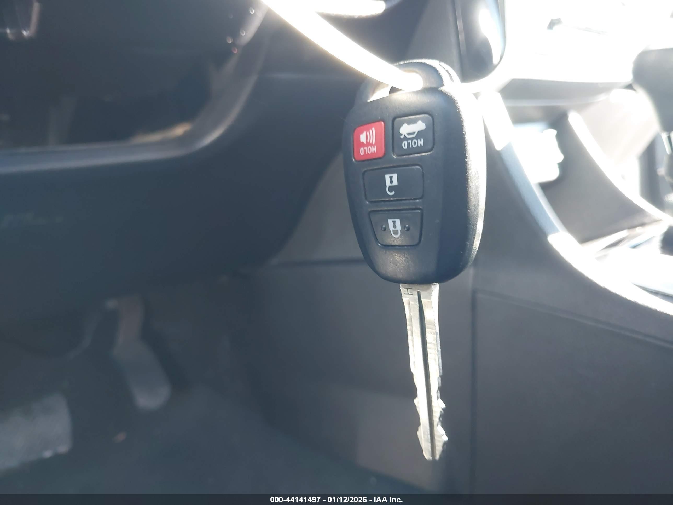 TOYOTA COROLLA image 11