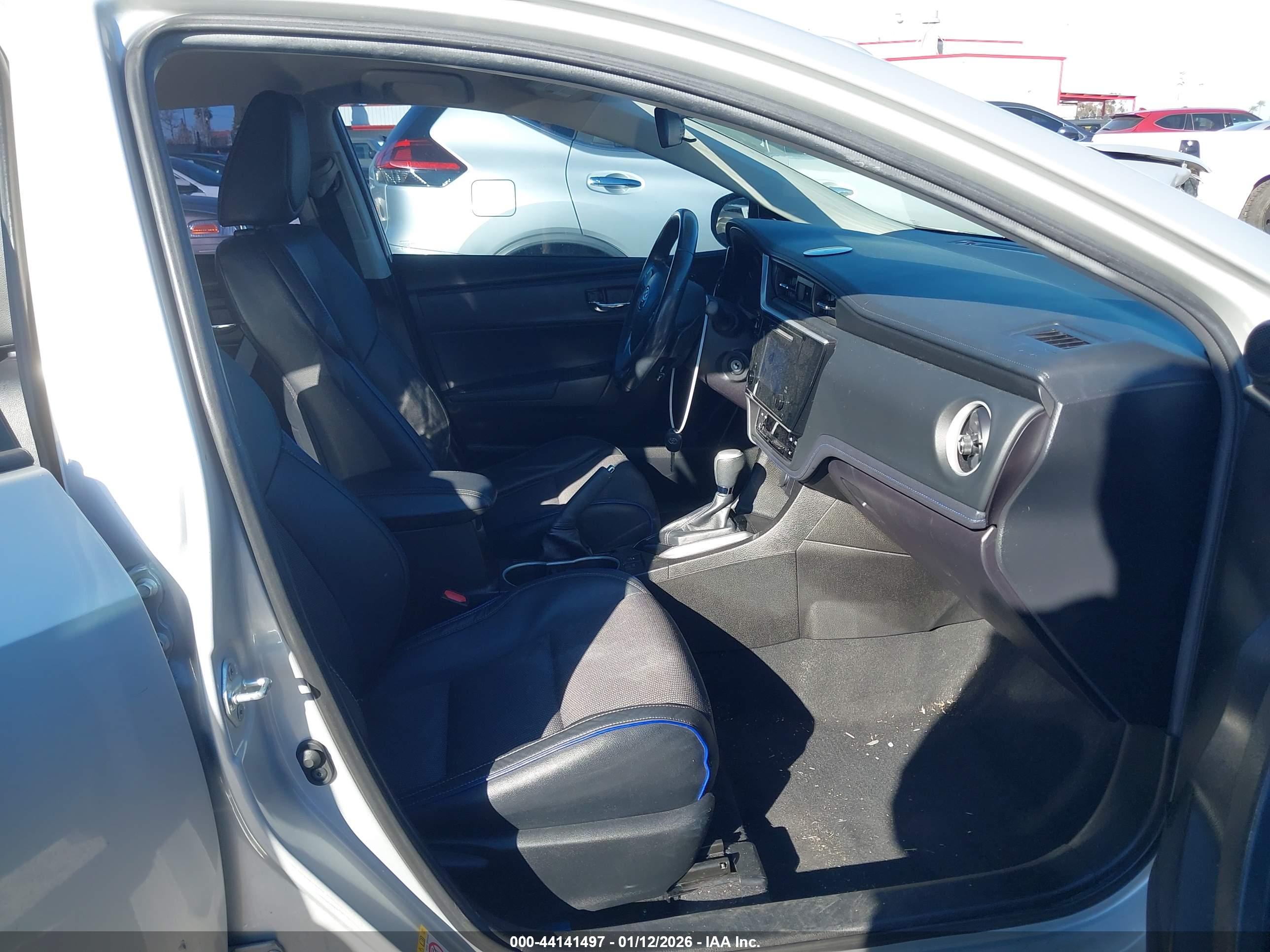 TOYOTA COROLLA image 5