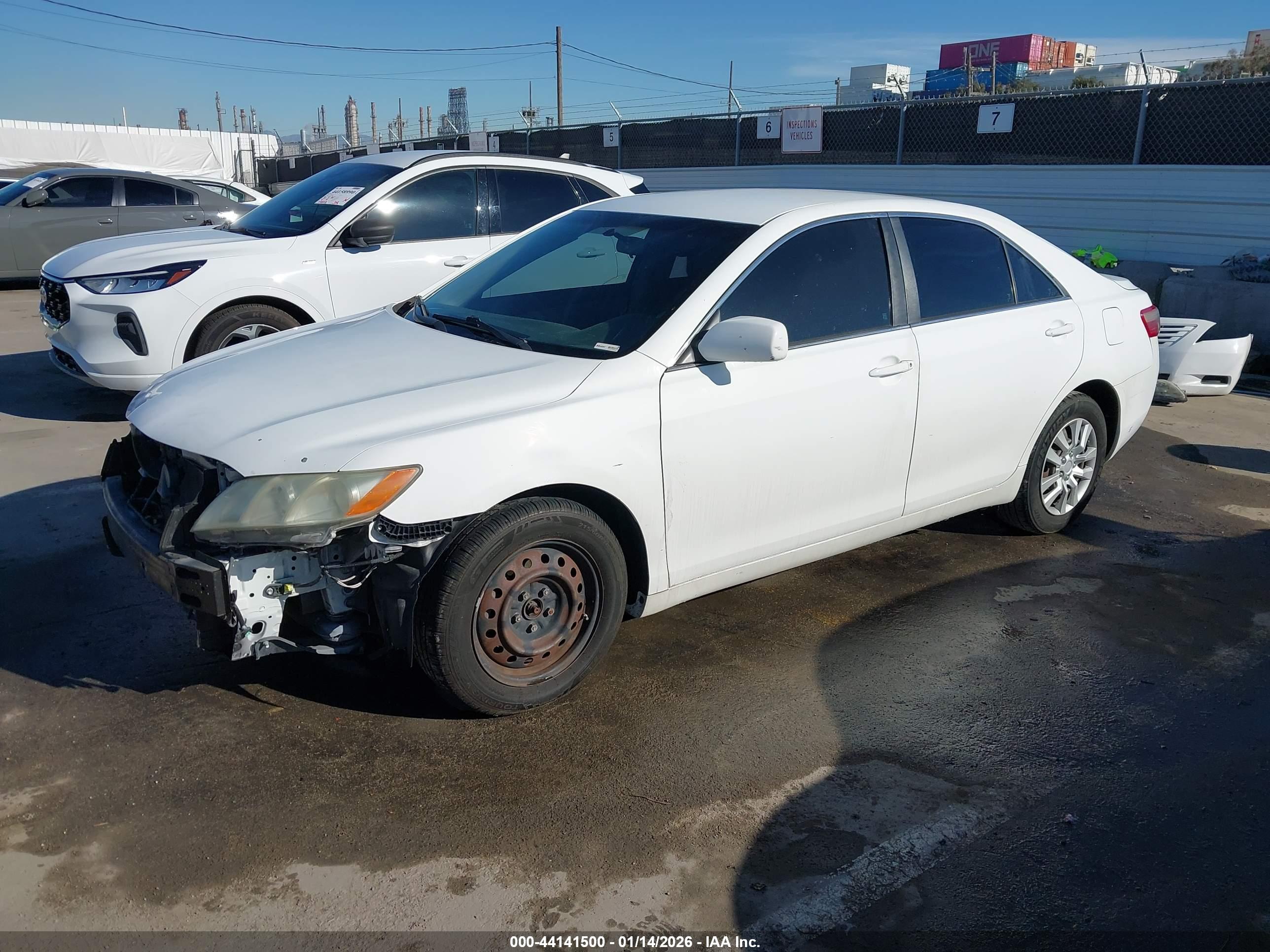 TOYOTA CAMRY image 2
