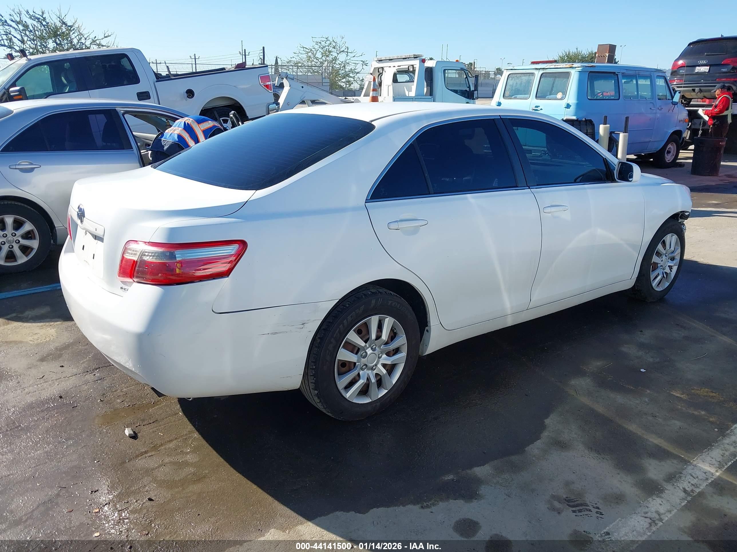 TOYOTA CAMRY image 4