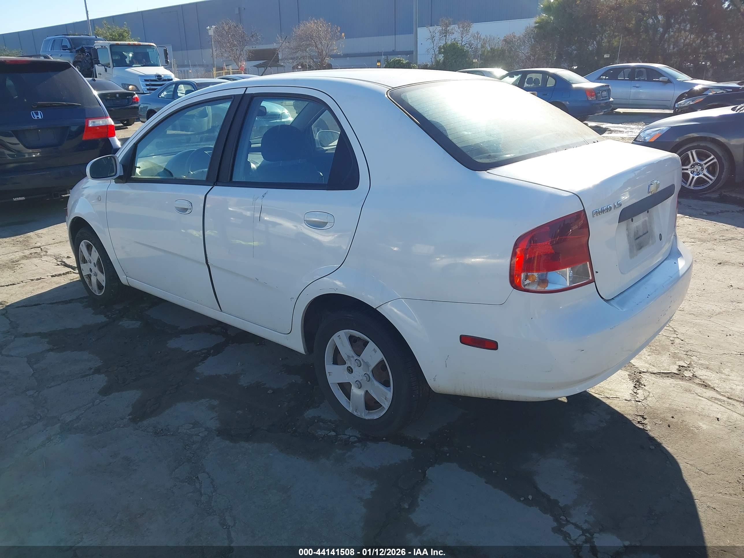 CHEVROLET AVEO image 3