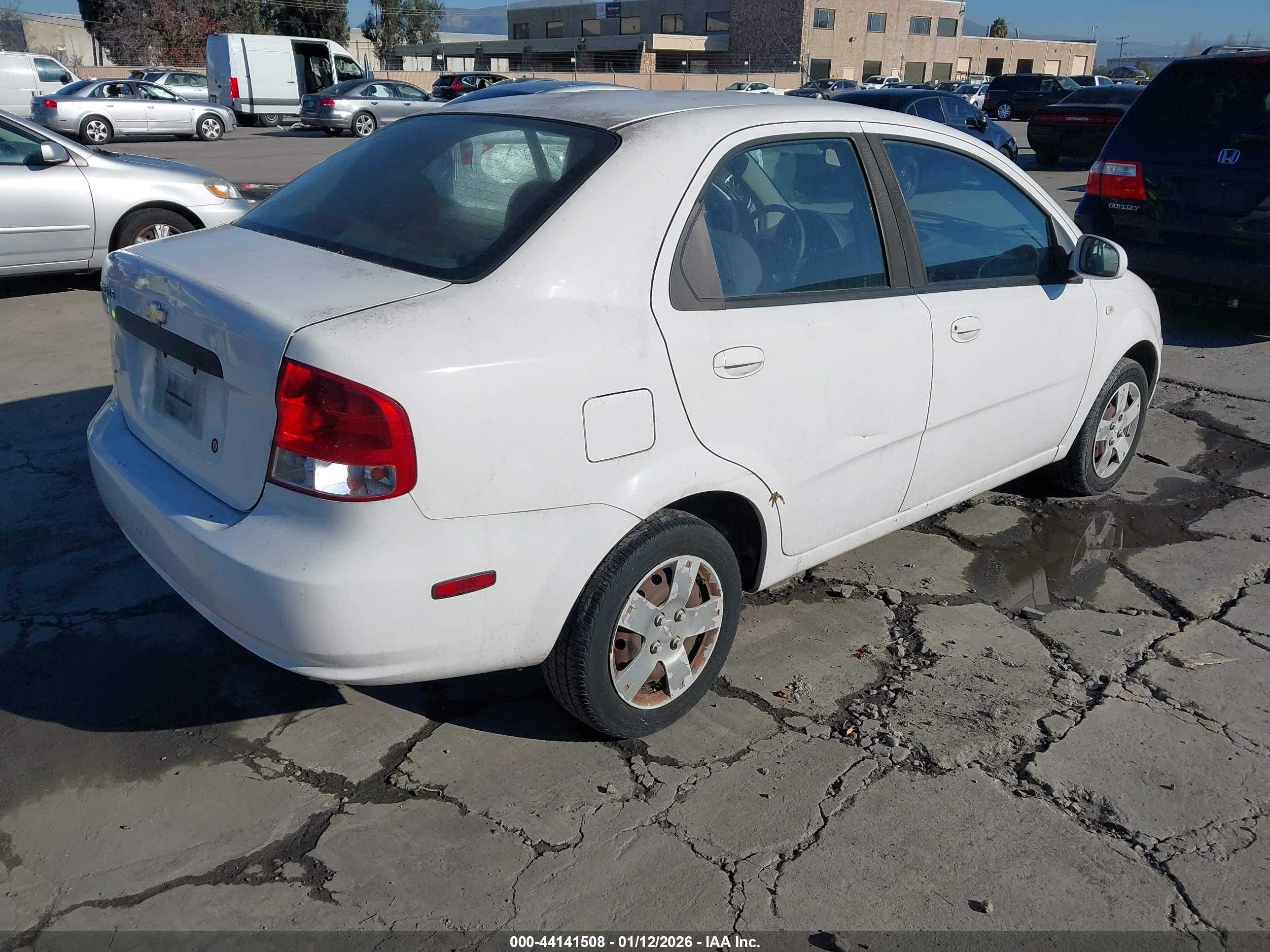 CHEVROLET AVEO image 4