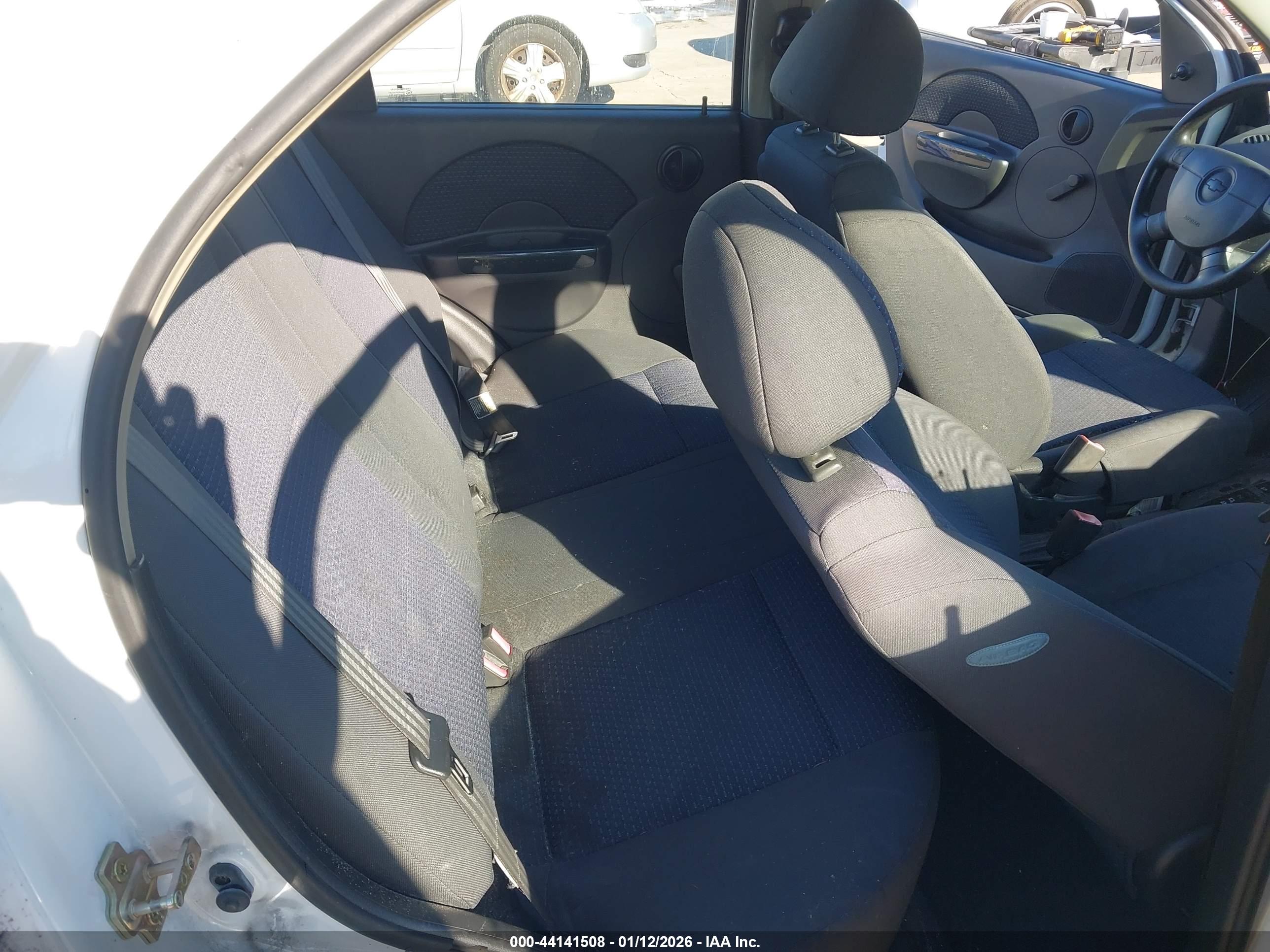 CHEVROLET AVEO image 8