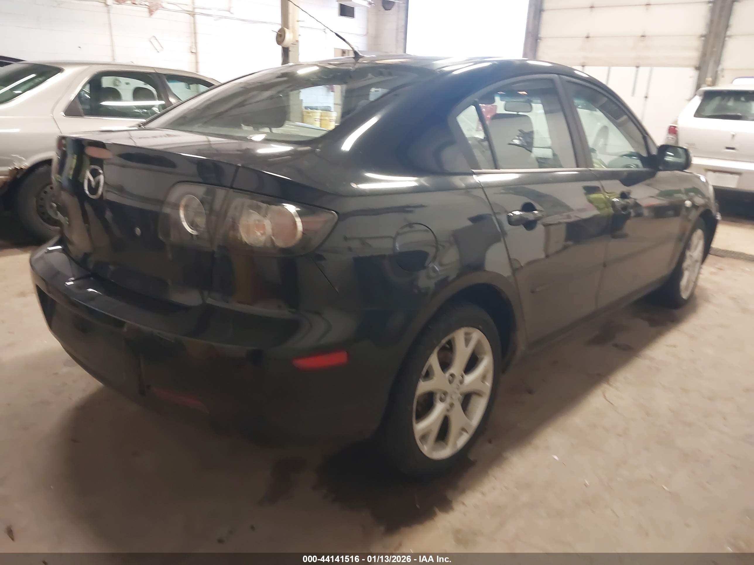 MAZDA MAZDA3 image 4