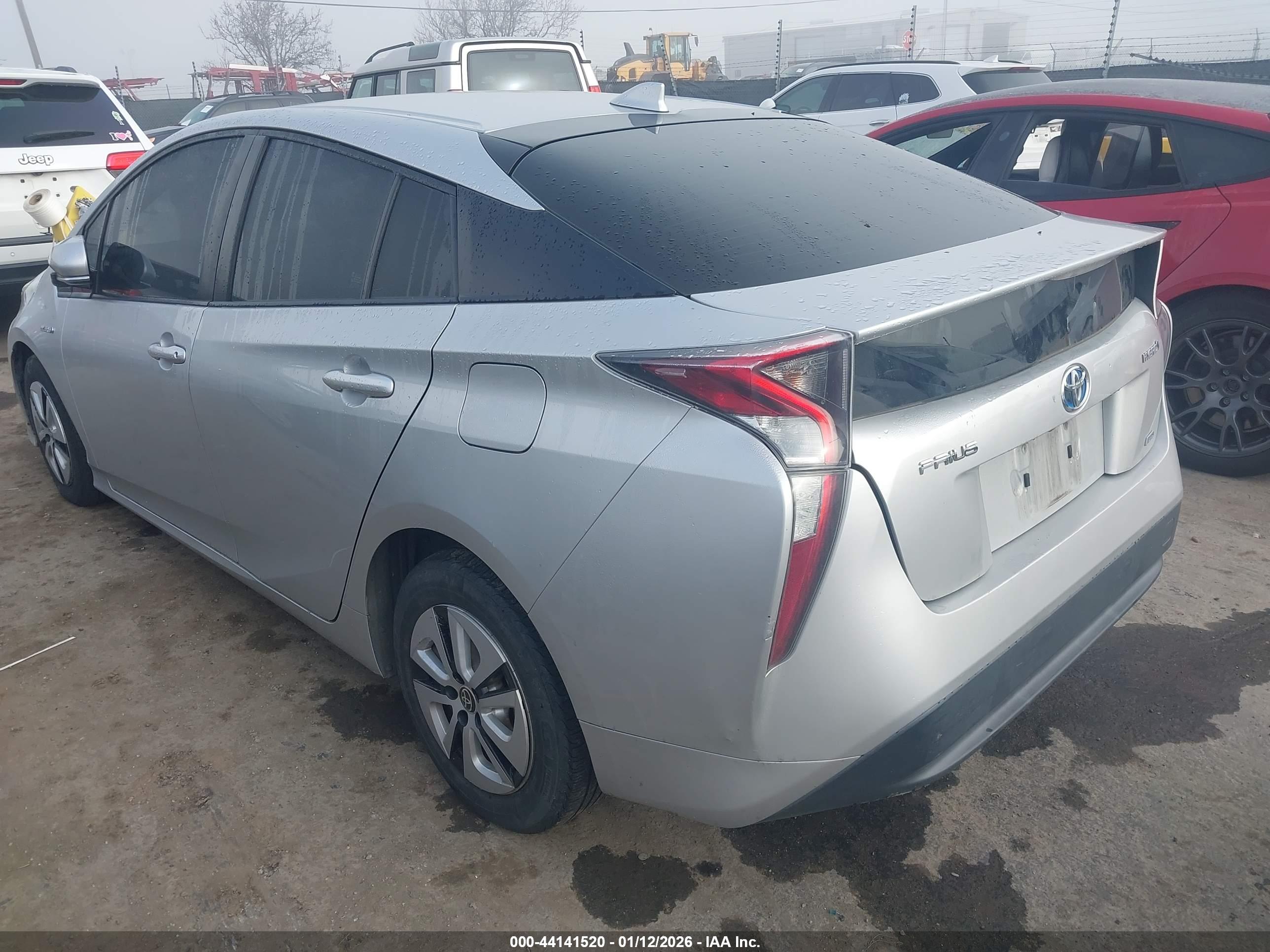 TOYOTA PRIUS image 3