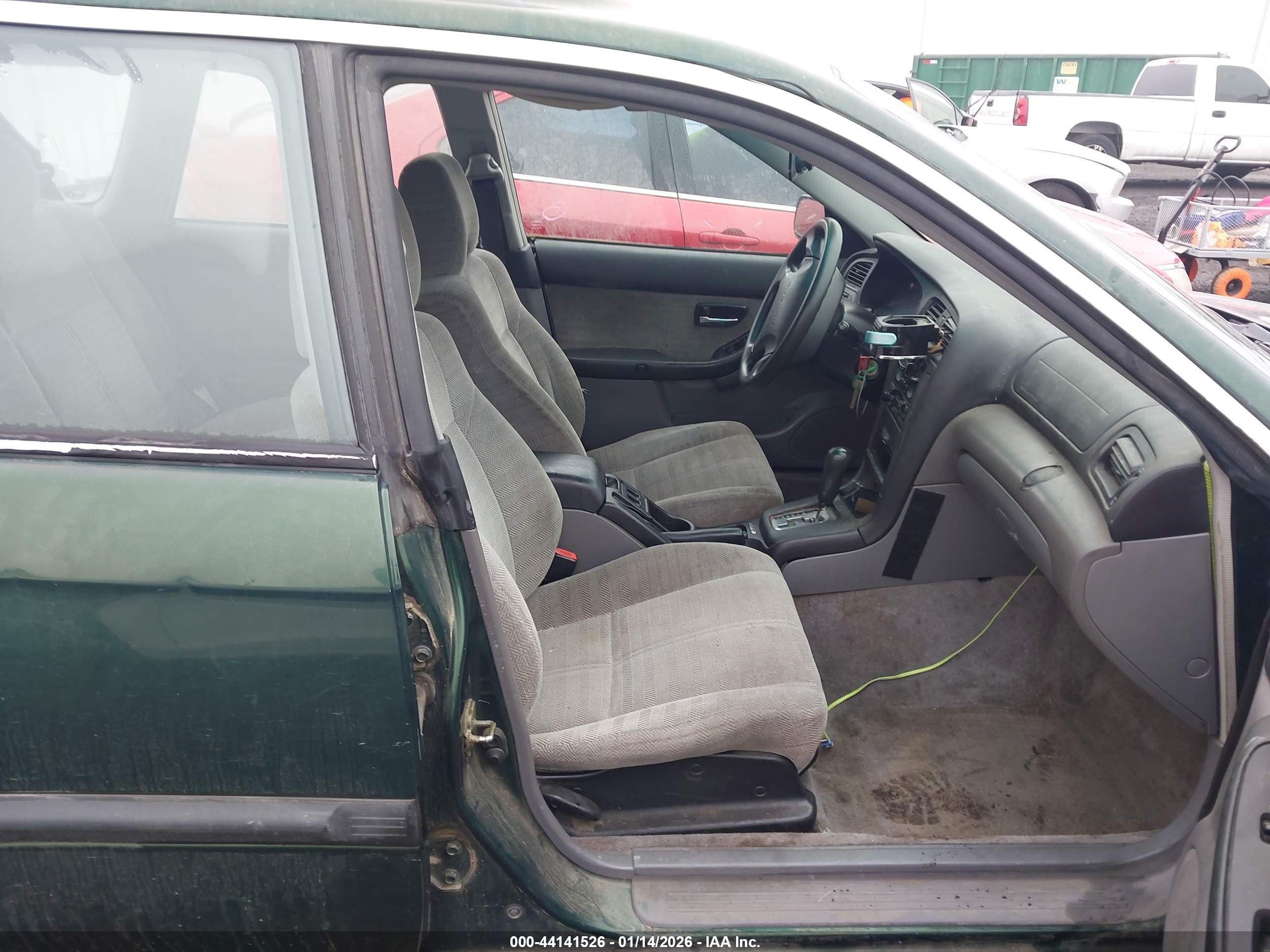 SUBARU LEGACY image 5