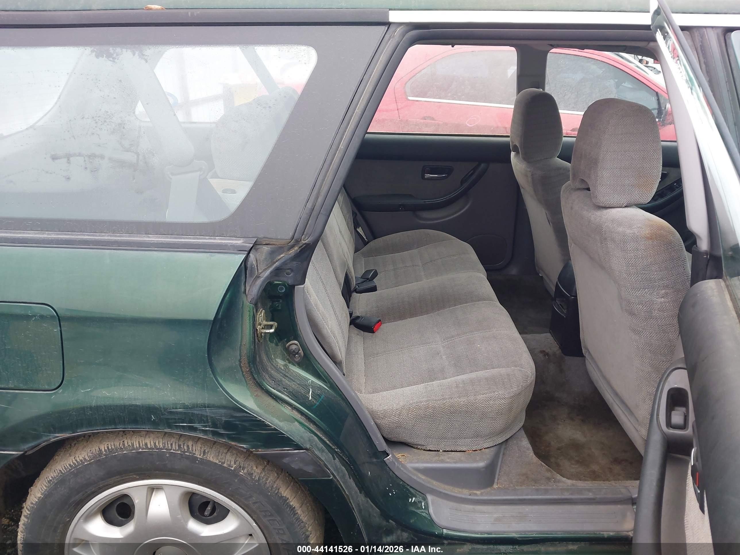 SUBARU LEGACY image 8