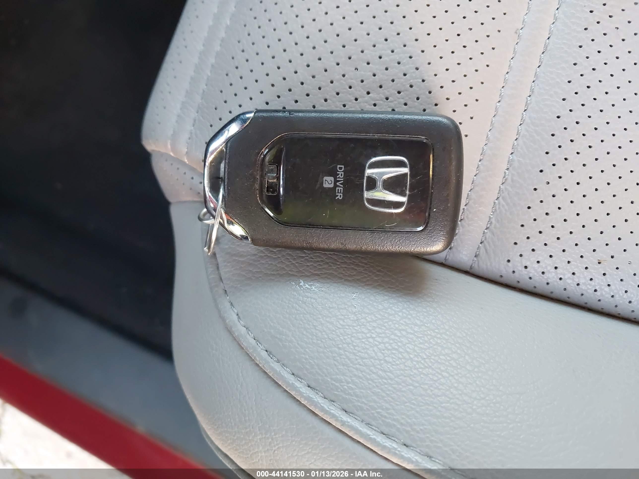 HONDA CR-V image 11