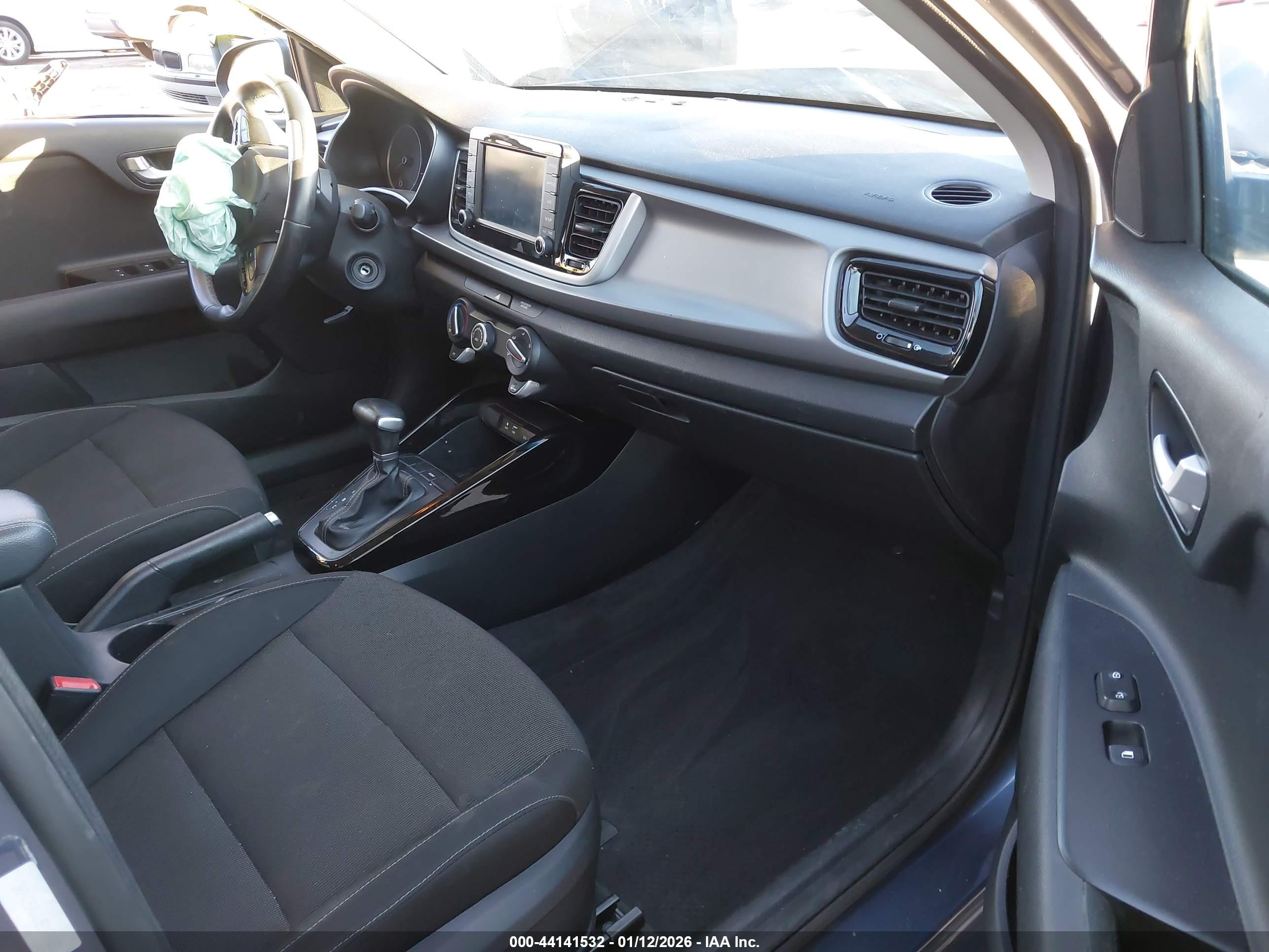 KIA RIO image 5