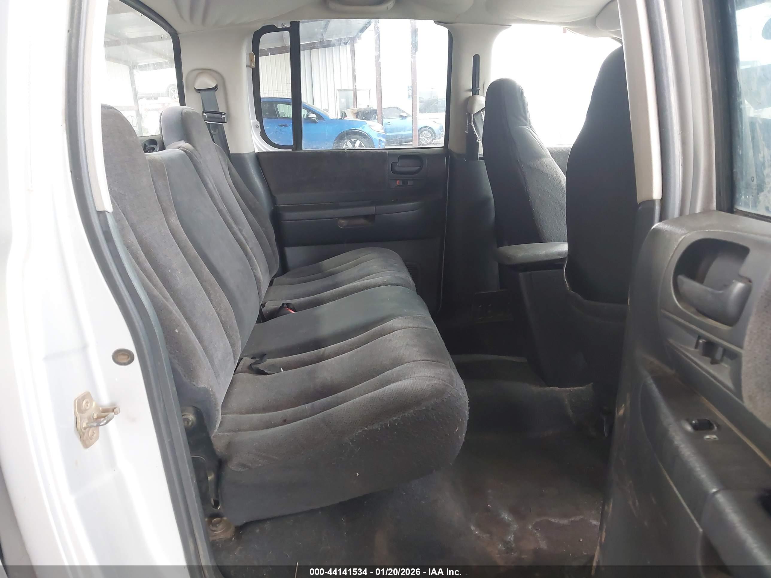 DODGE DAKOTA image 8