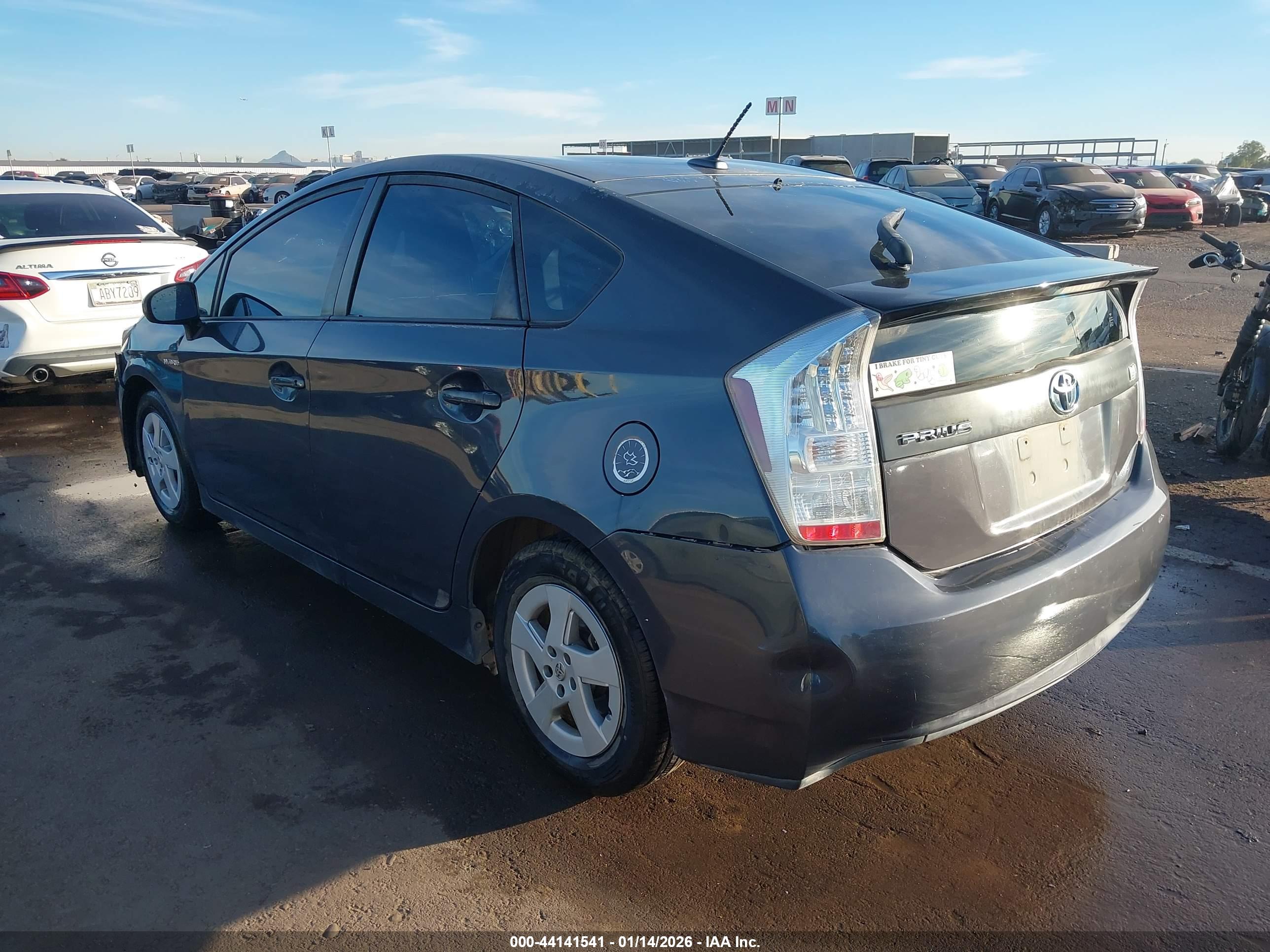 TOYOTA PRIUS image 3