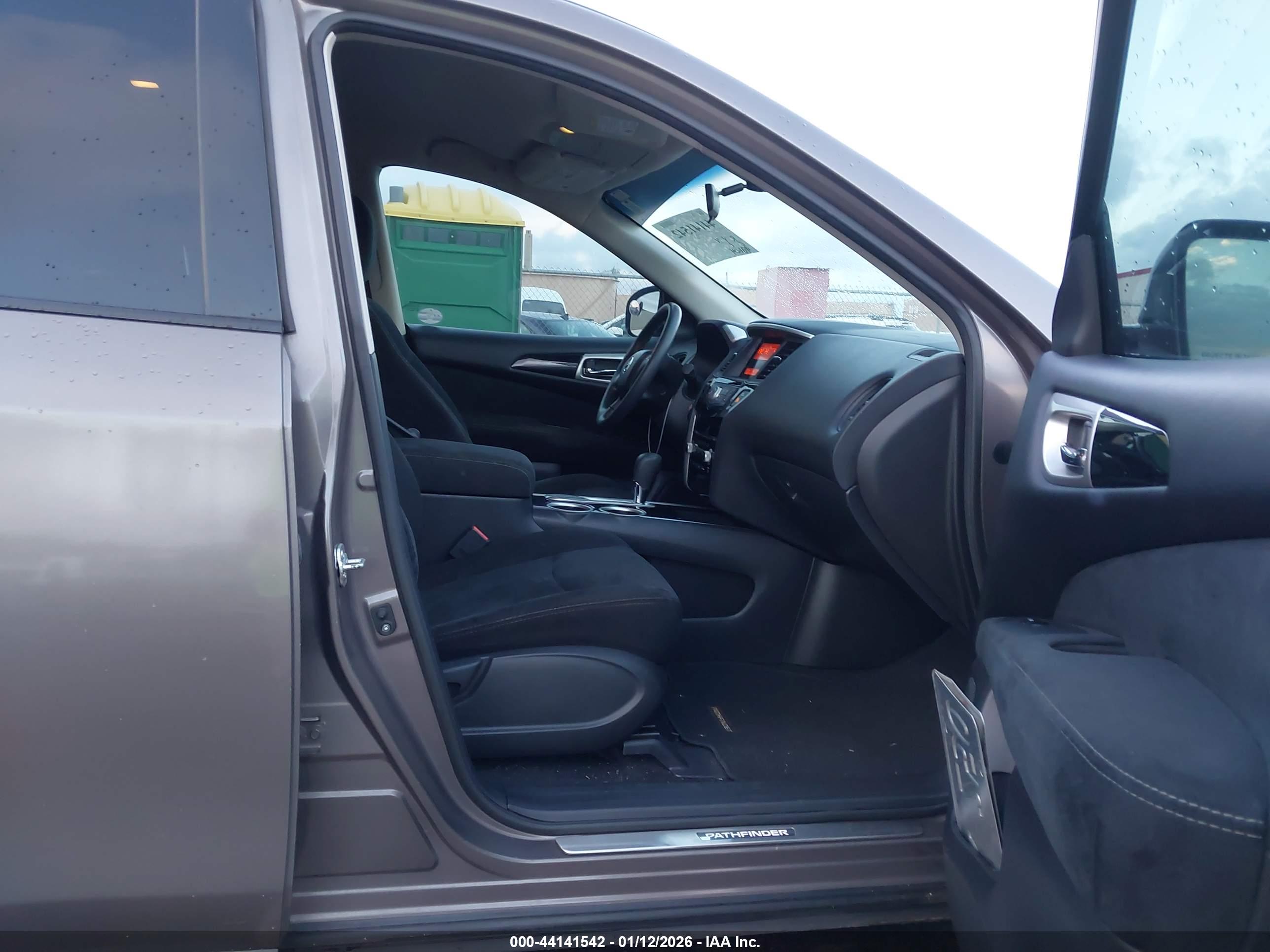 NISSAN PATHFINDER image 5