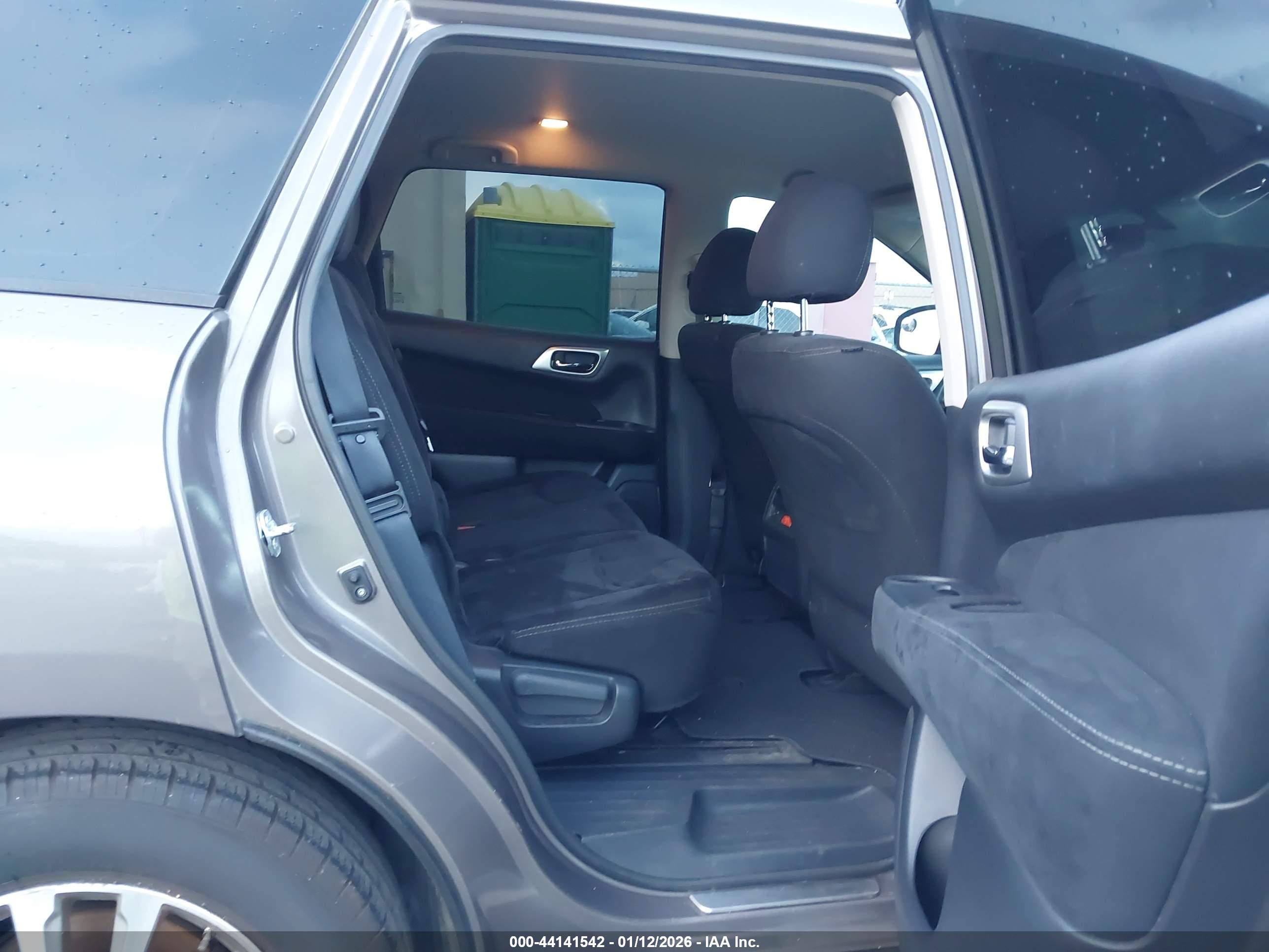 NISSAN PATHFINDER image 8