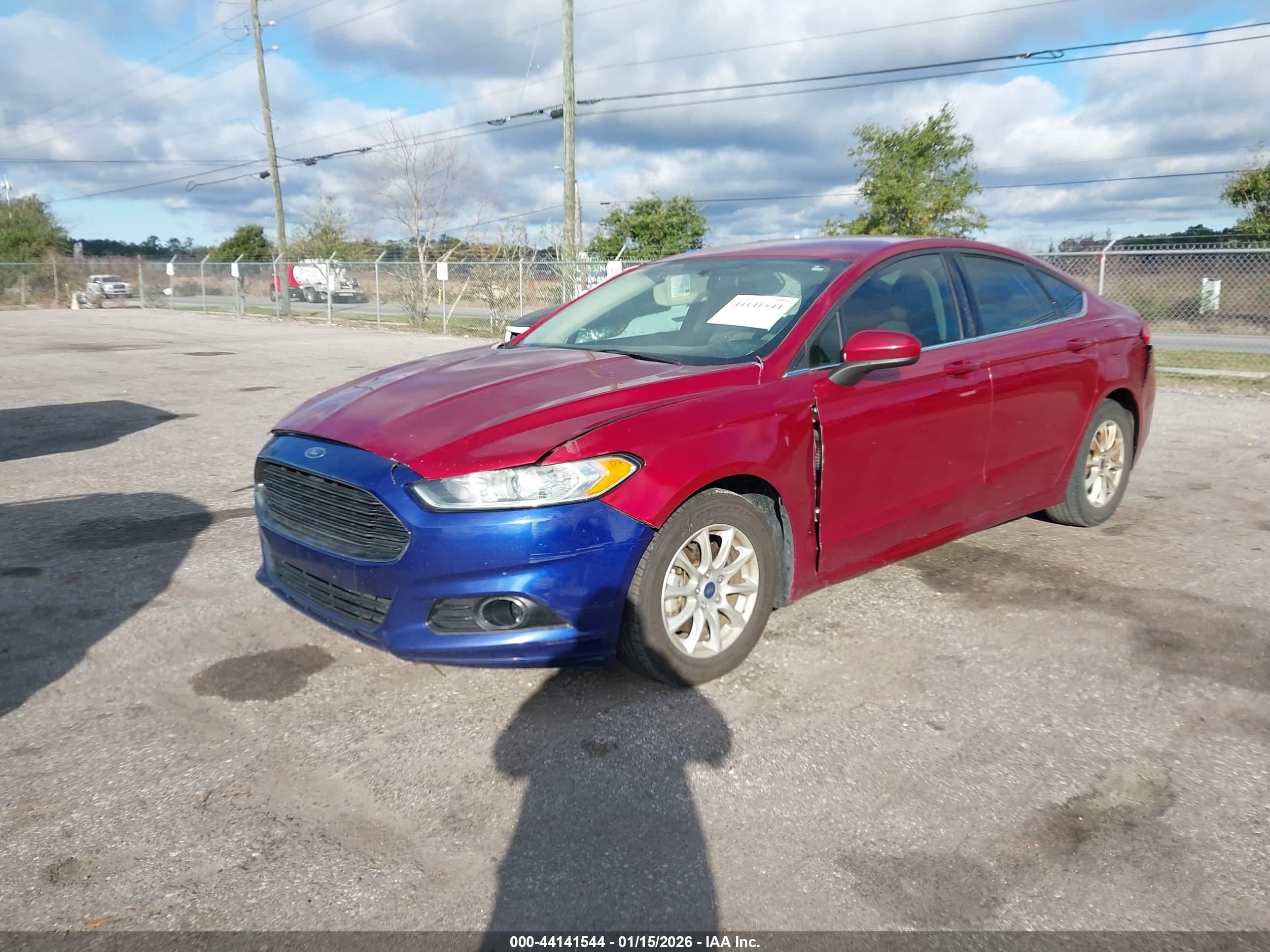 FORD FUSION image 2