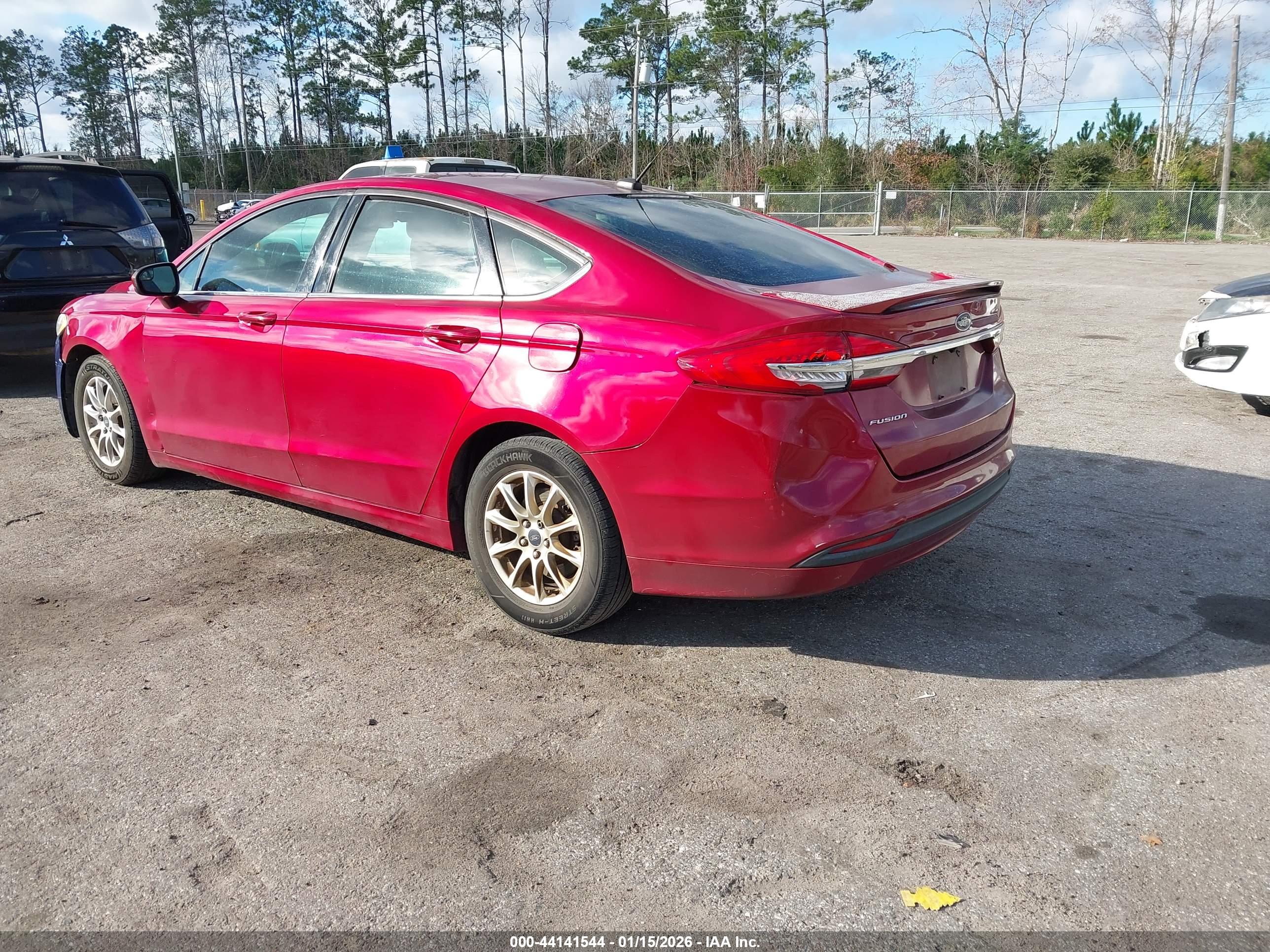 FORD FUSION image 3