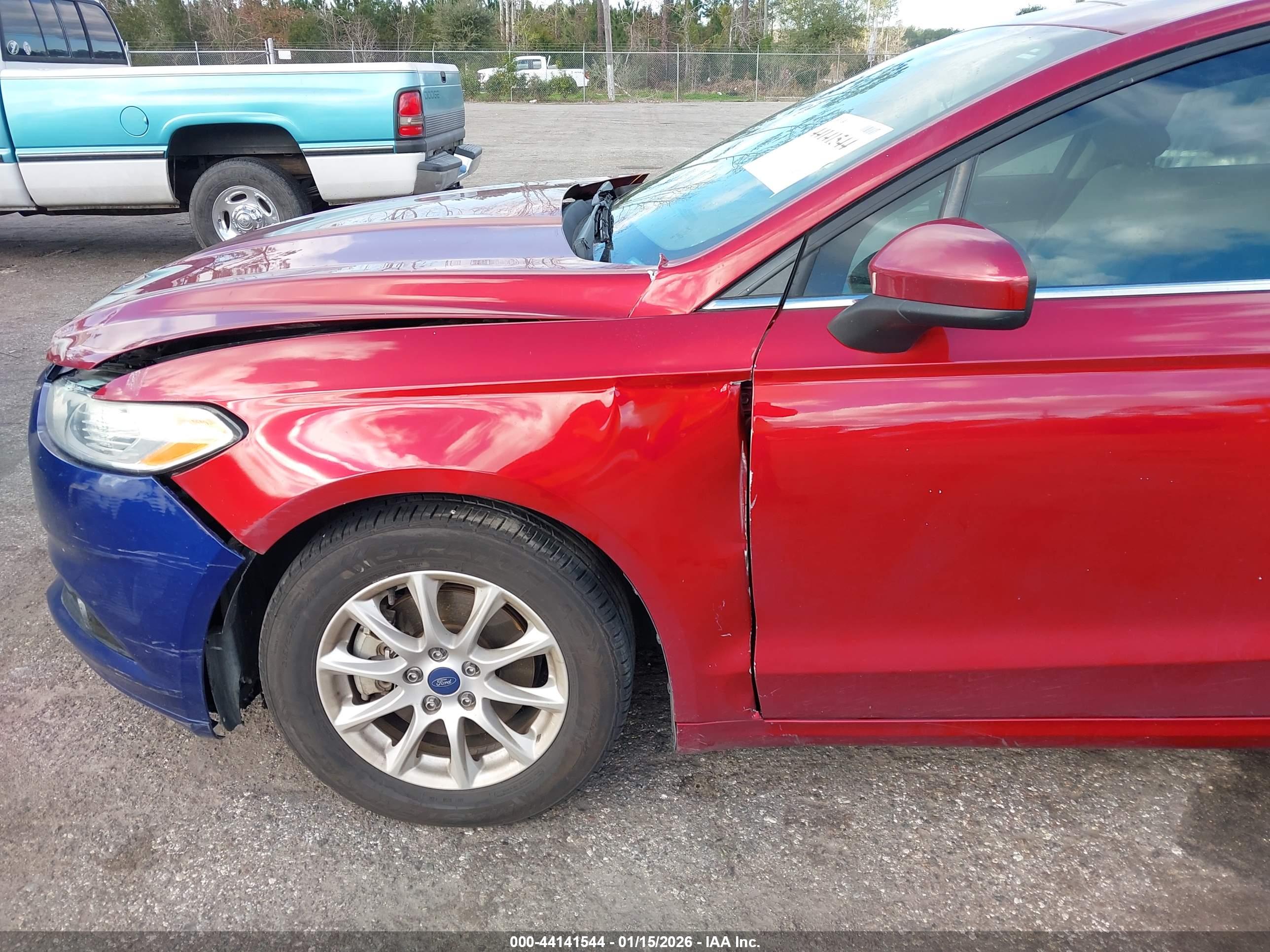 FORD FUSION image 6