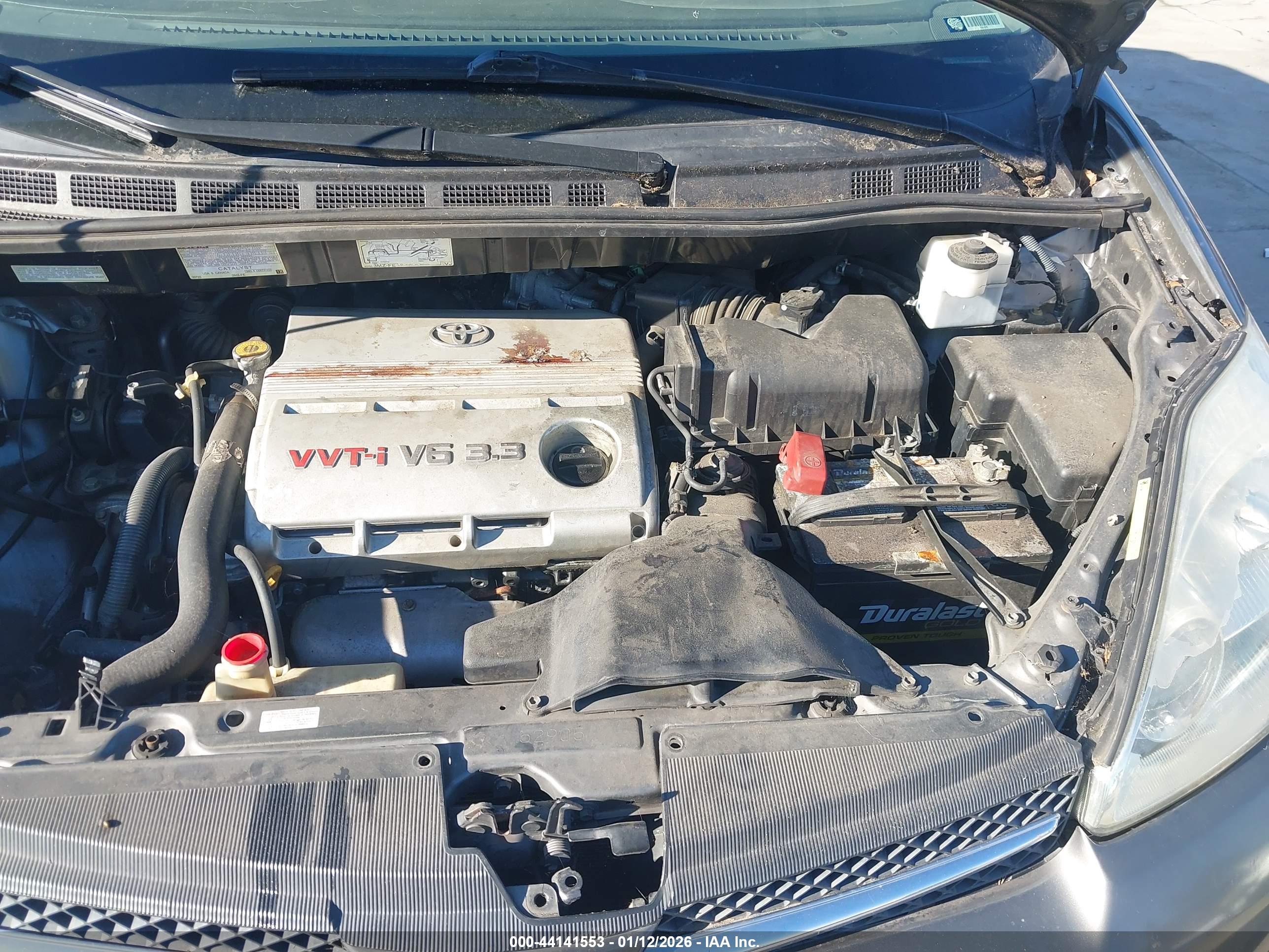 TOYOTA SIENNA image 10