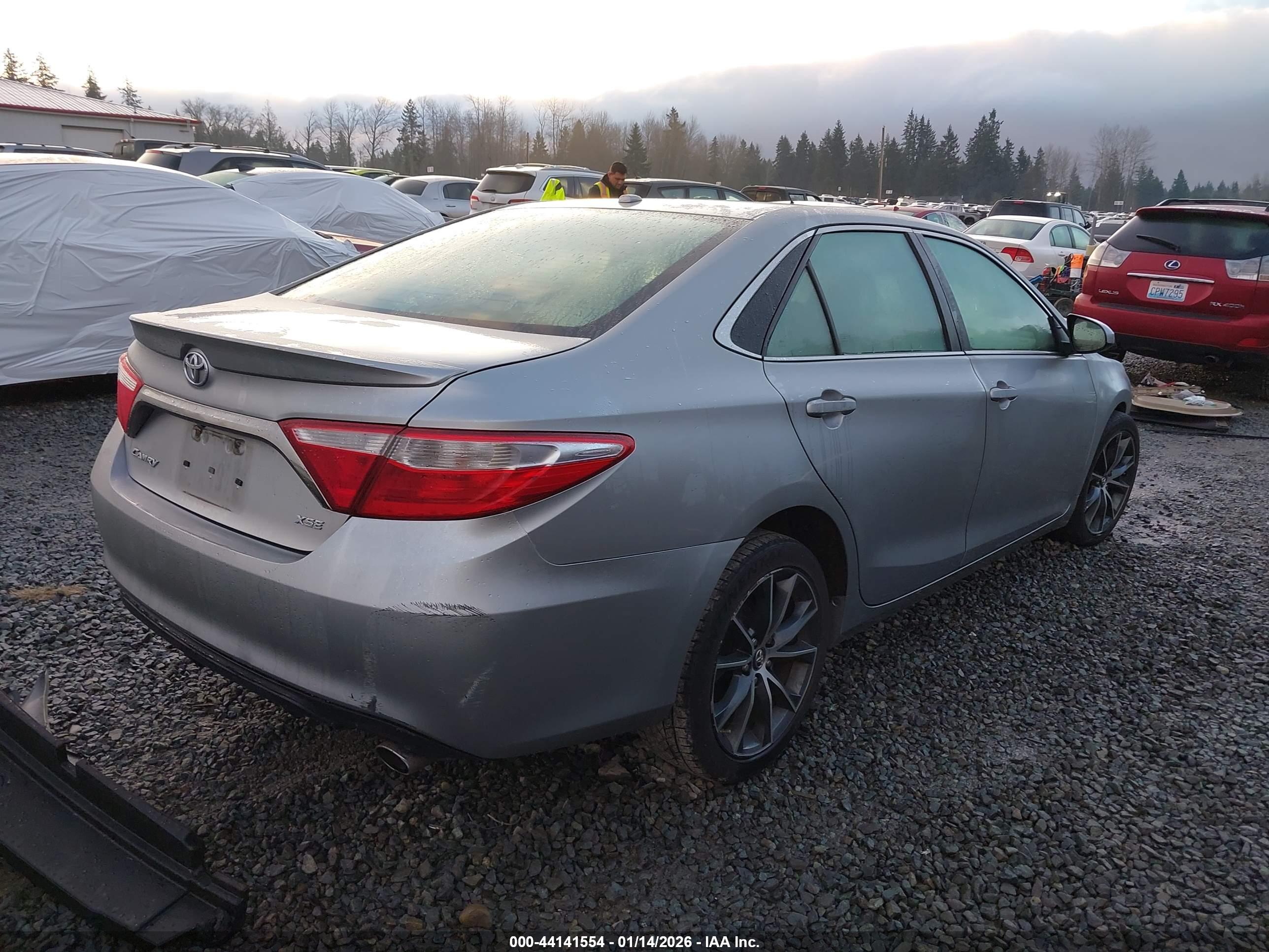 TOYOTA CAMRY image 4