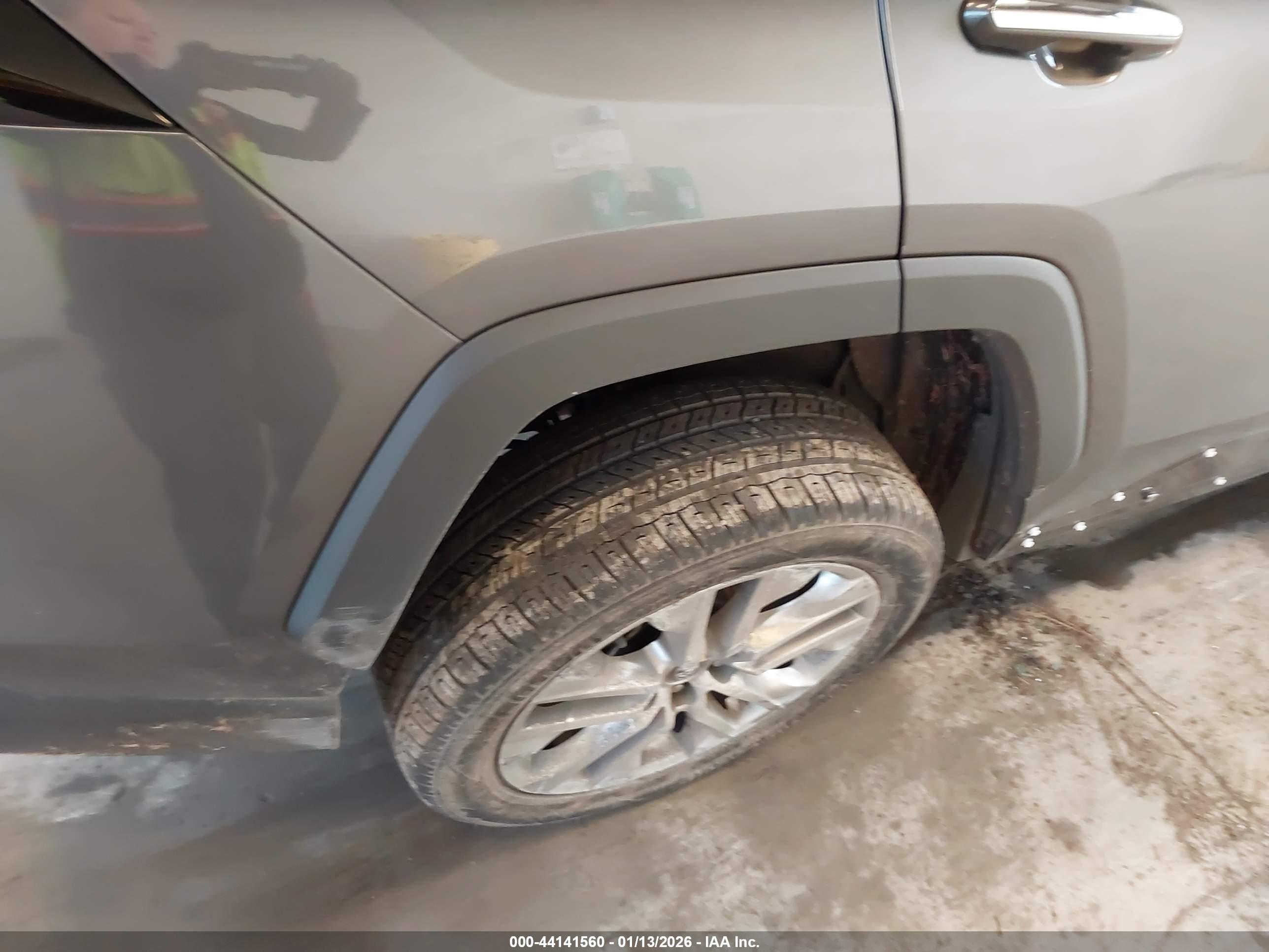 TOYOTA RAV4 image 6