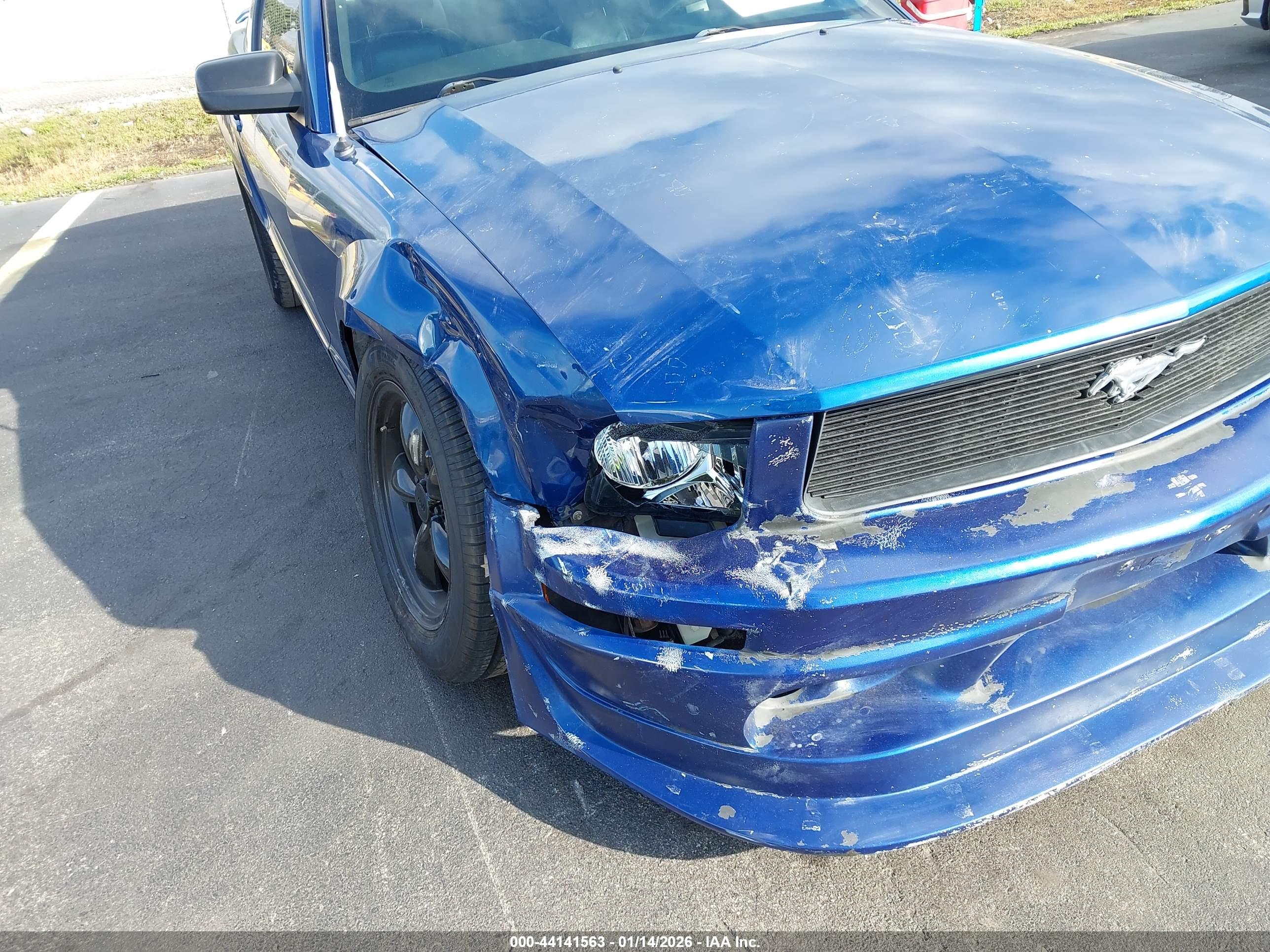 FORD MUSTANG image 6