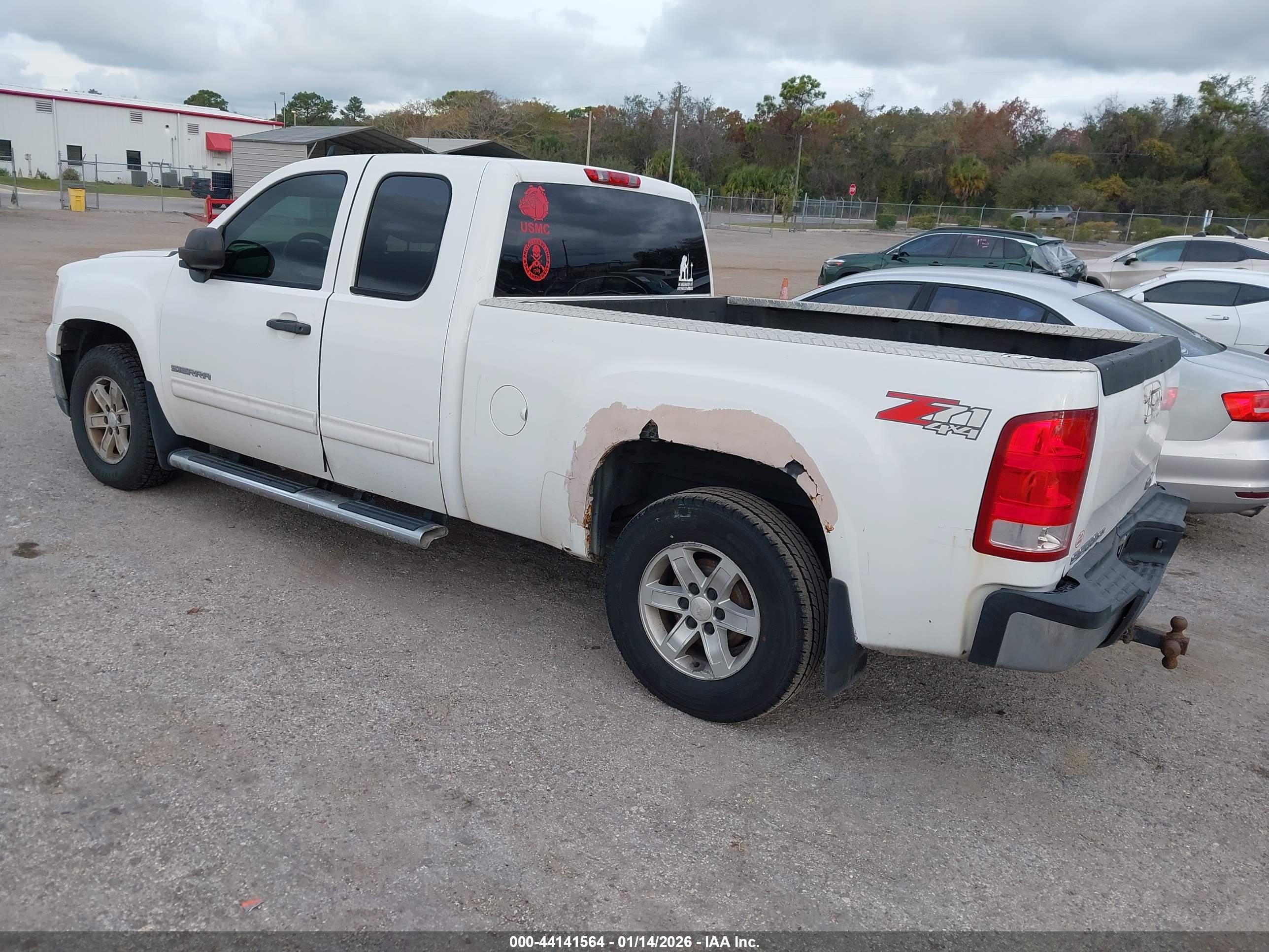 GMC SIERRA image 3