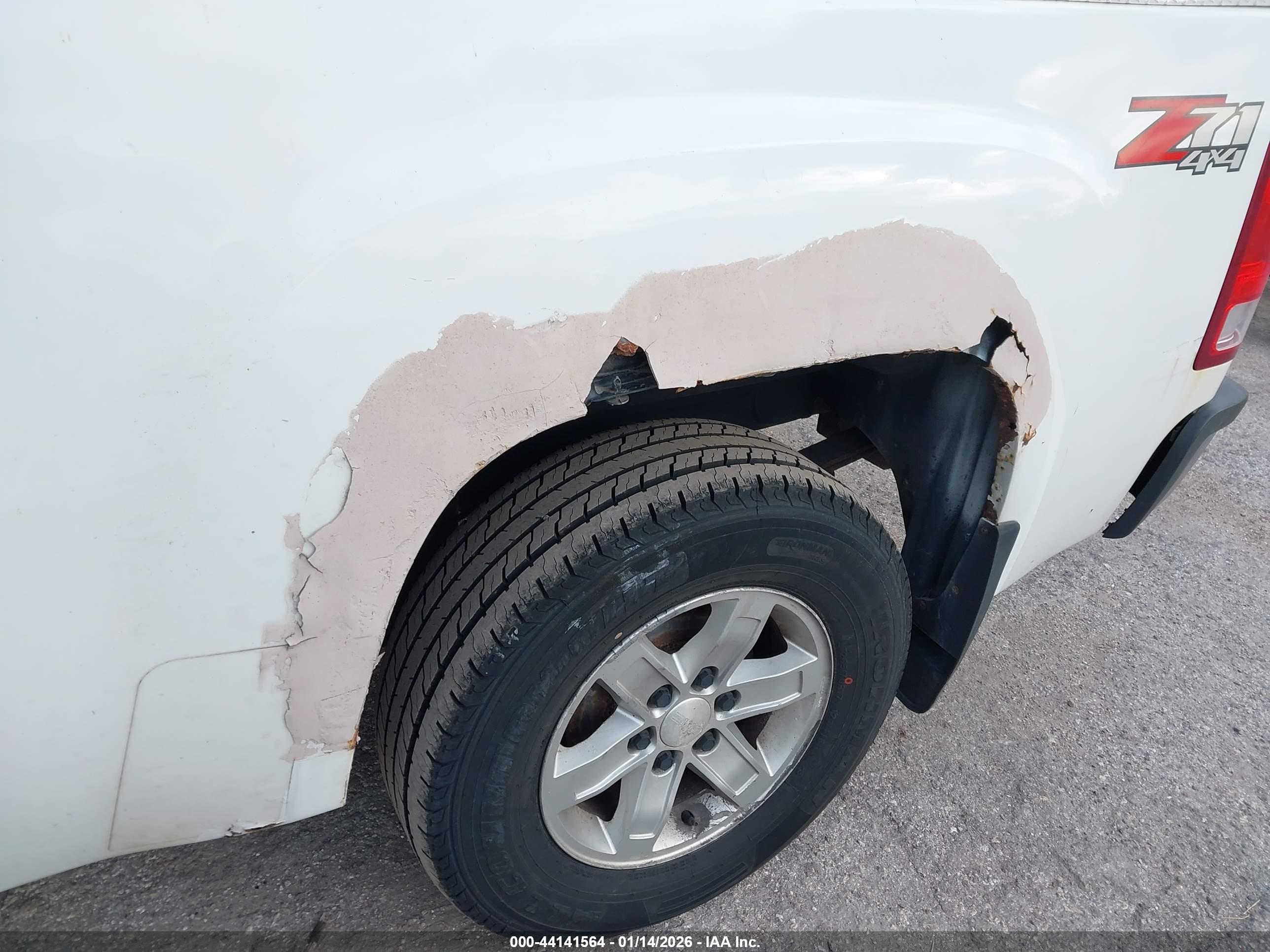 GMC SIERRA image 6