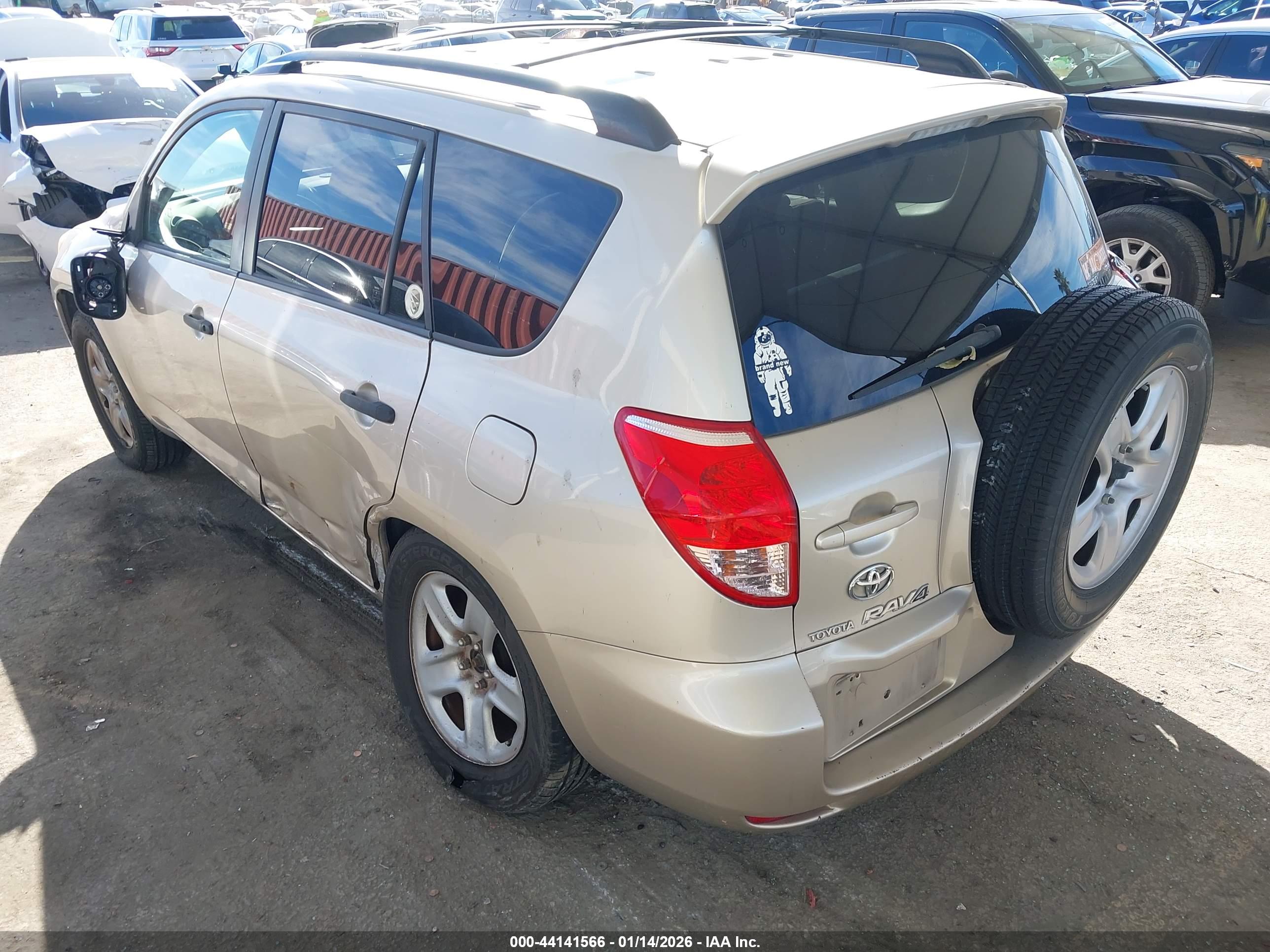 TOYOTA RAV4 image 3
