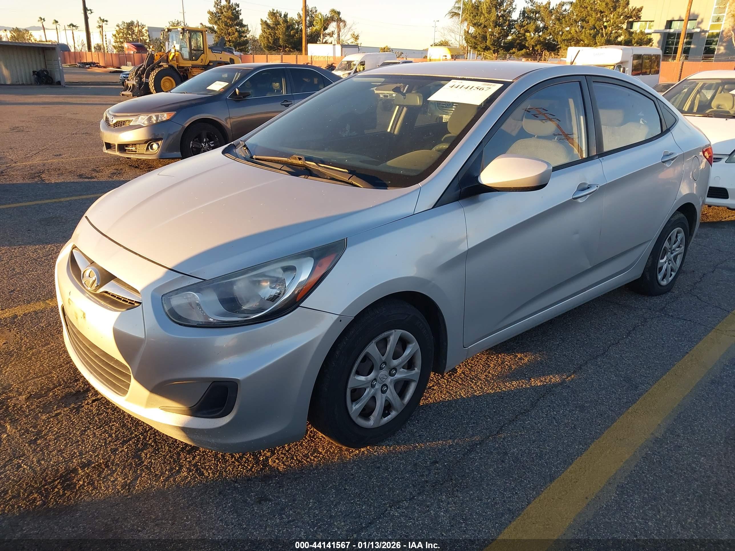 HYUNDAI ACCENT image 2