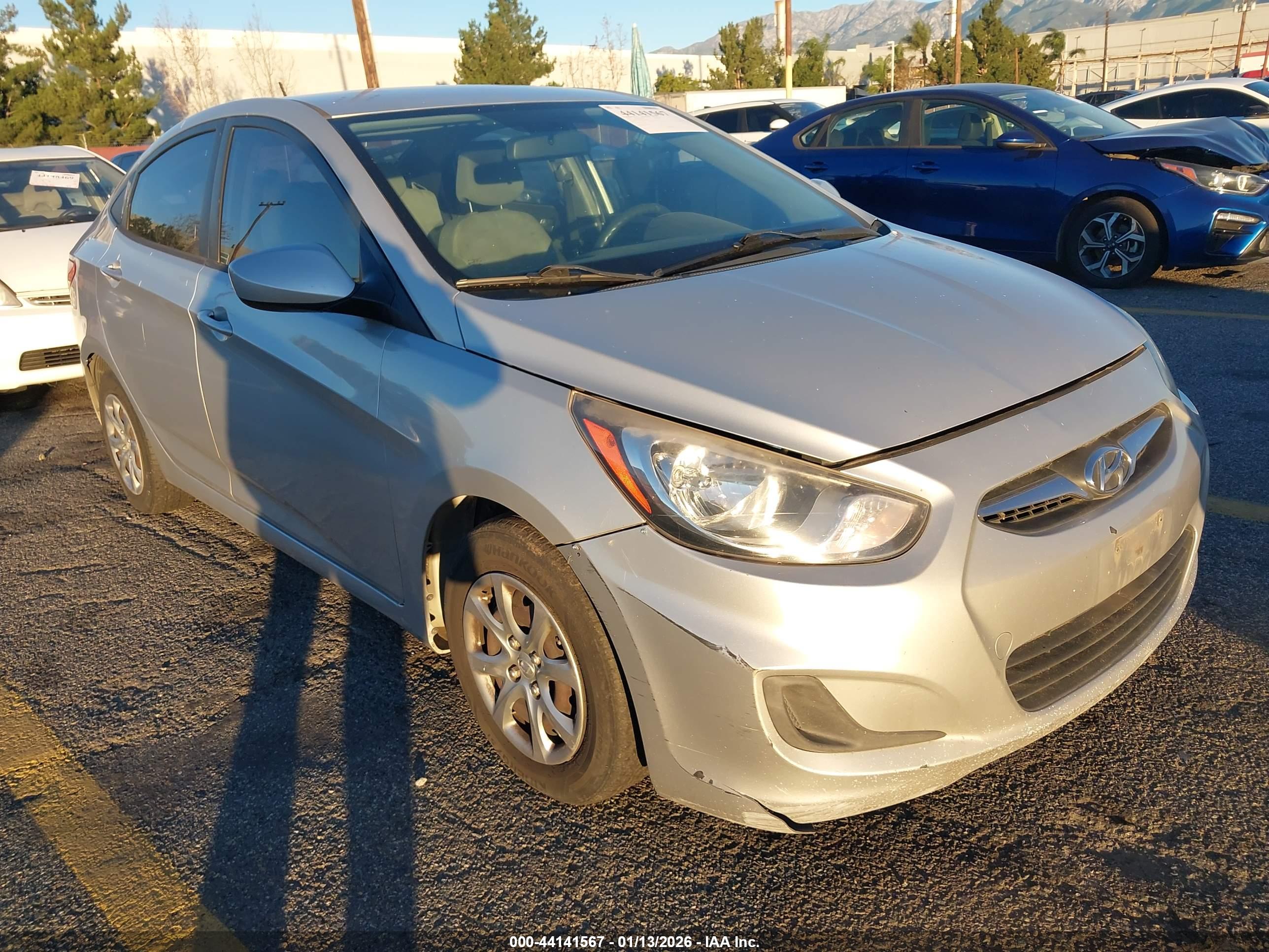 HYUNDAI ACCENT image 6