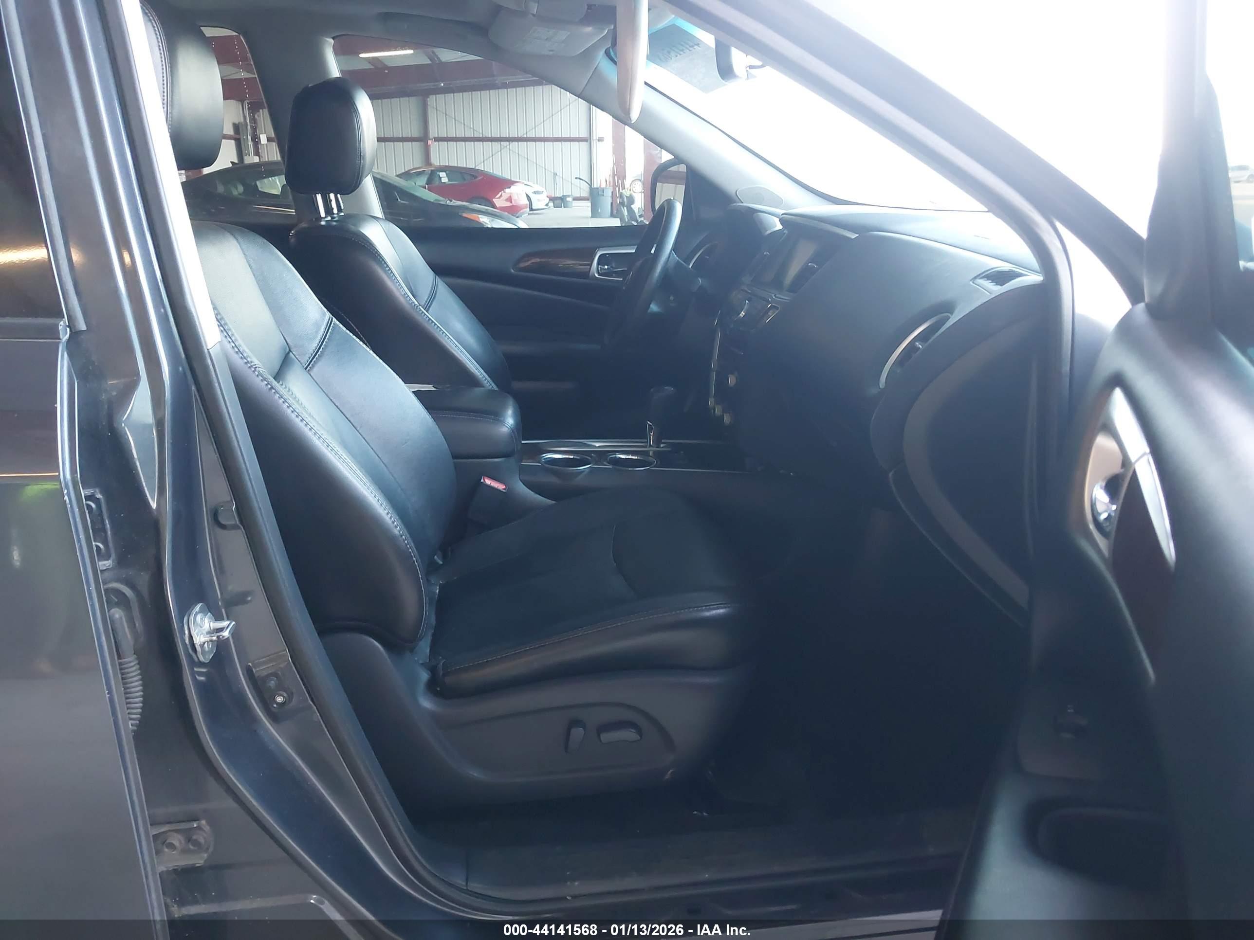 NISSAN PATHFINDER image 5