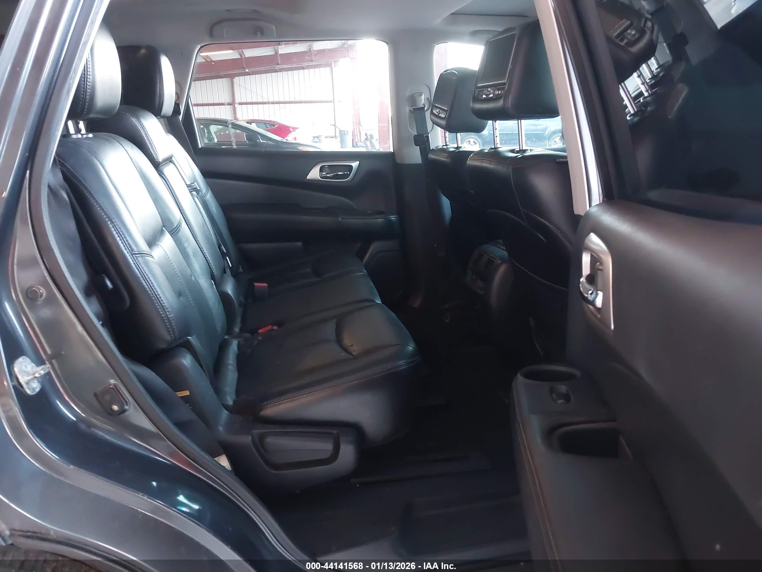 NISSAN PATHFINDER image 8