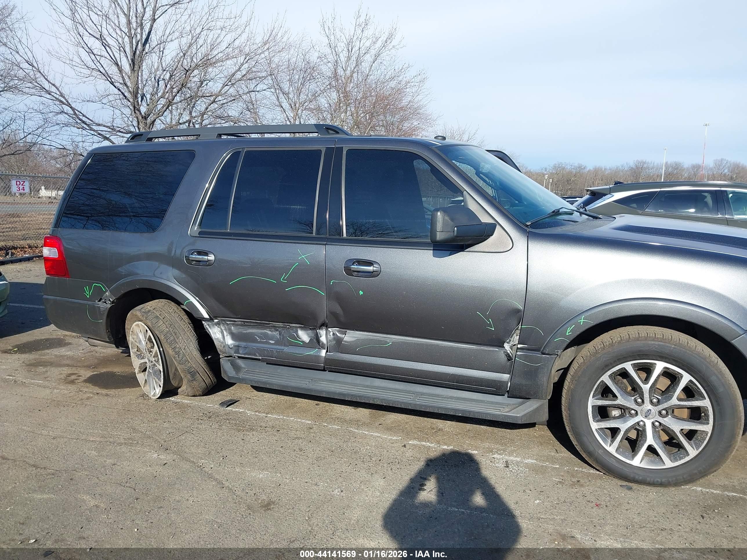 FORD EXPEDITION image 6