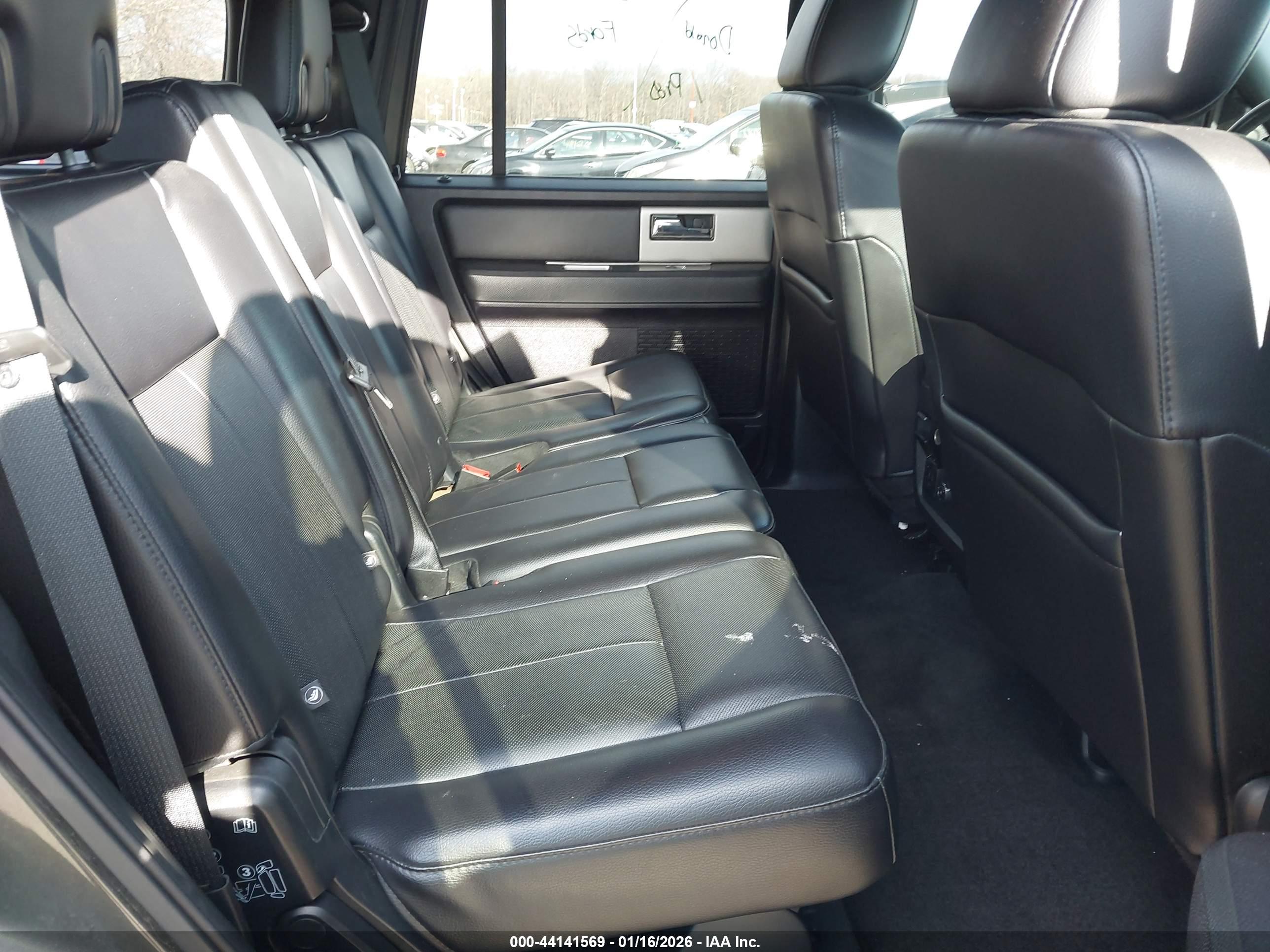 FORD EXPEDITION image 8