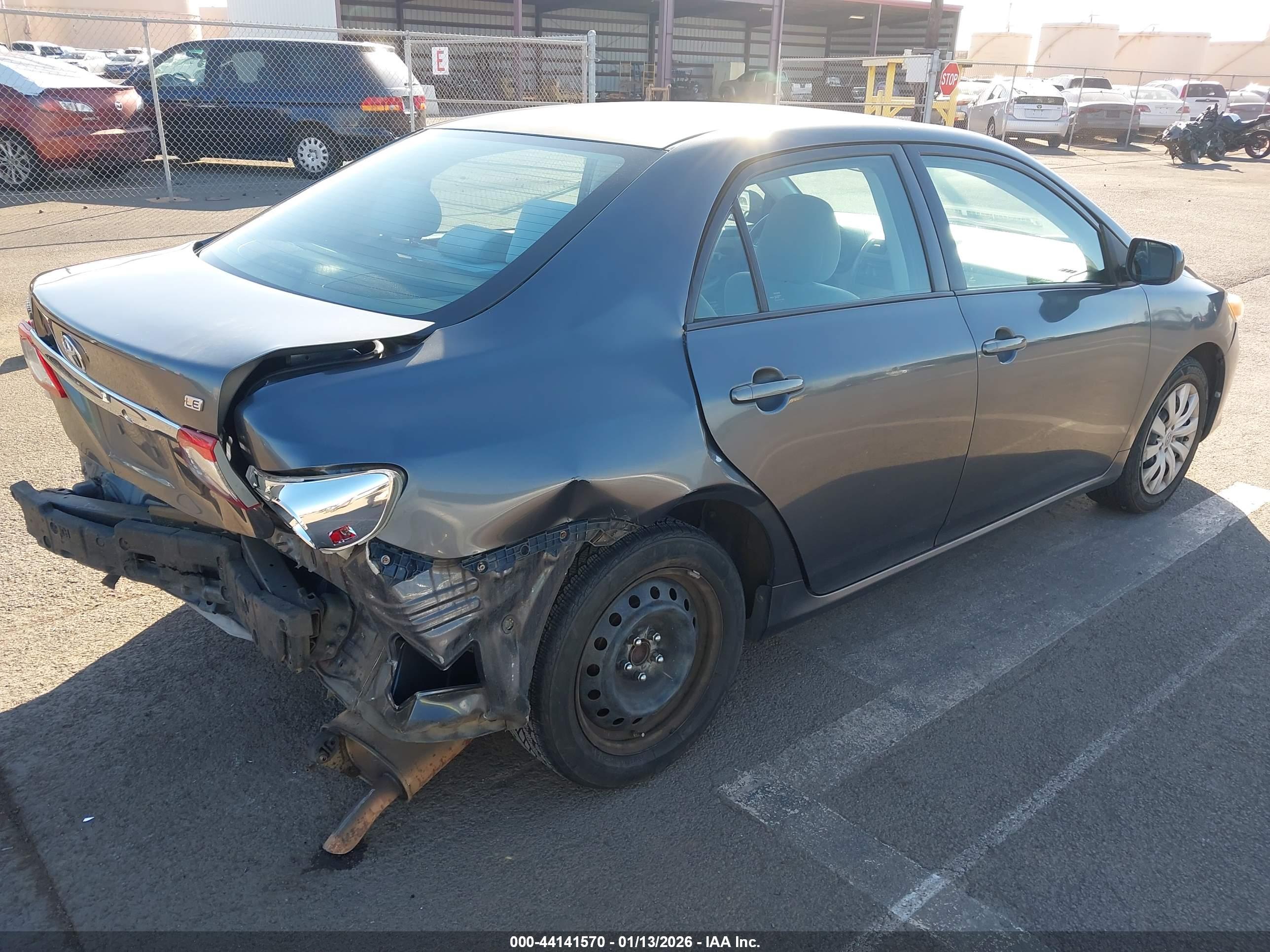 TOYOTA COROLLA image 4